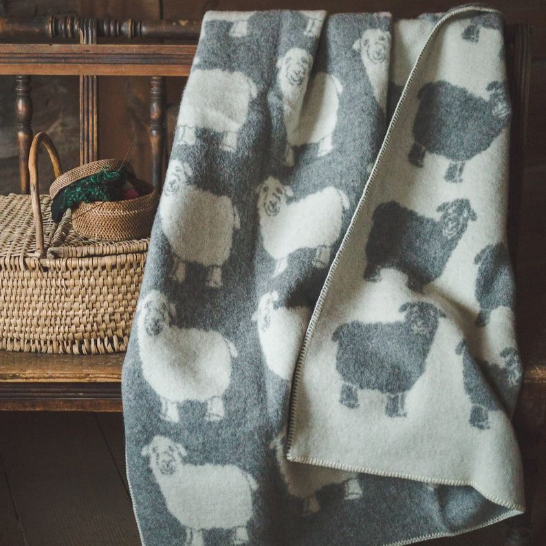 4 Multiple Colors, Wool Blanket Natural New Zealand Wool 130x200cm Double-sided Reversible Blanket Throw Plaid Warm with Old sheep Gift