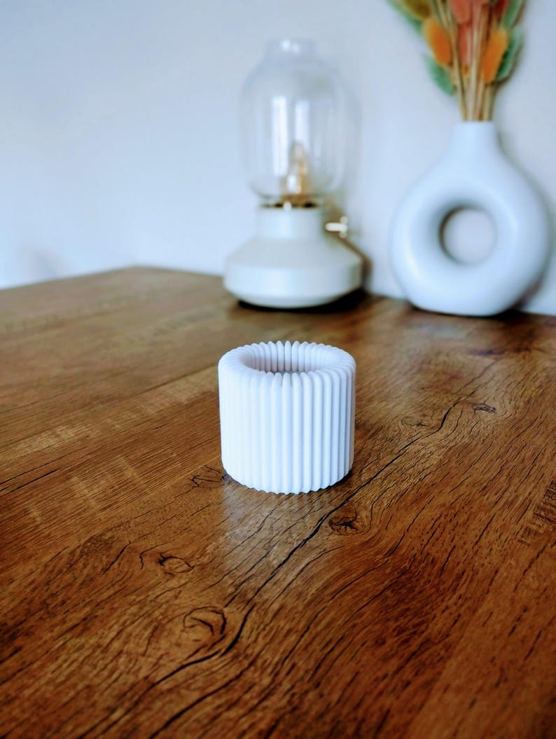 Ribbed Tealight Candle Holder