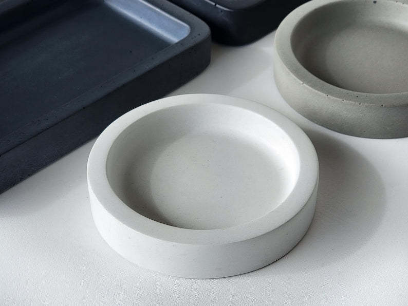 Handmade Concrete Tray – Minimalist Decorative Tray for Bottles, Candles, Jewelry, Keys – Modern Tray, Countertop Organizer, Home Decor Gift