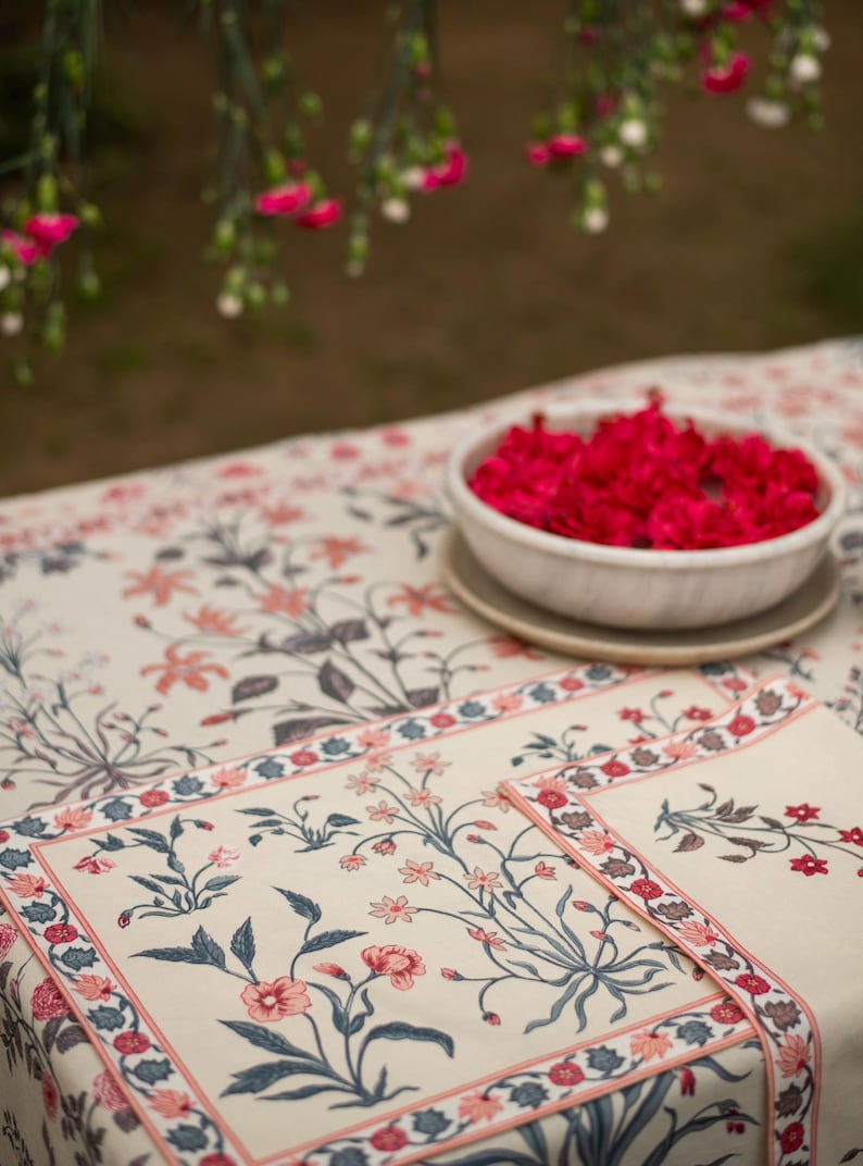 Floral Print Tablecloth: Handcrafted Cotton Dining Decor