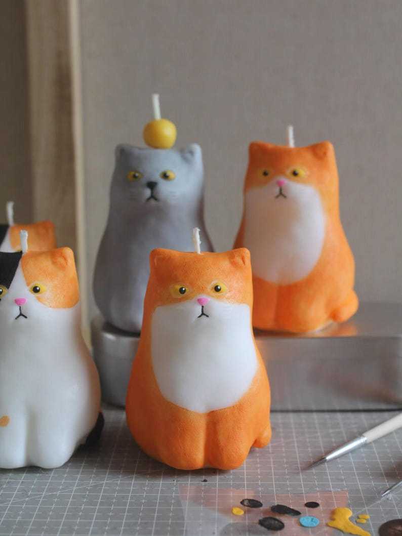 Handmade Cat Scented Candle, Artistic Cat Candle, Cute Cat Lovers Gift, Eco-friendly Candle with Gift Tray & Matches