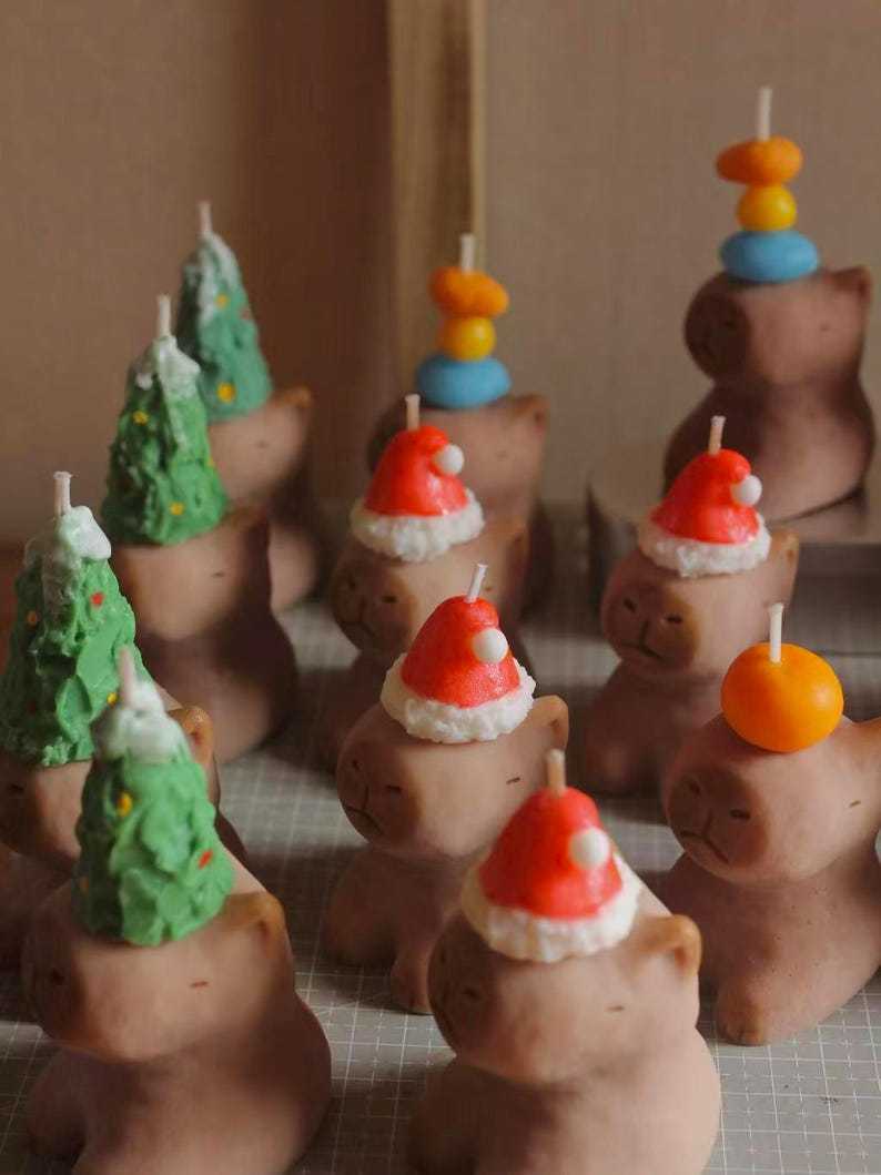 Handmade Capybara Christmas Scented Candle, Soy Wax Animal Candle, Cute Holiday Gift, Birthday Gift for Her, Christmas Gift