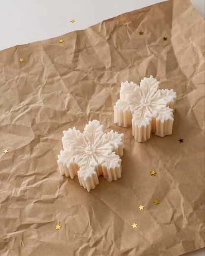 Snowflake Candles for Christmas Handmade Soy Wax Ornament Candle - Christmas Holiday Decor
