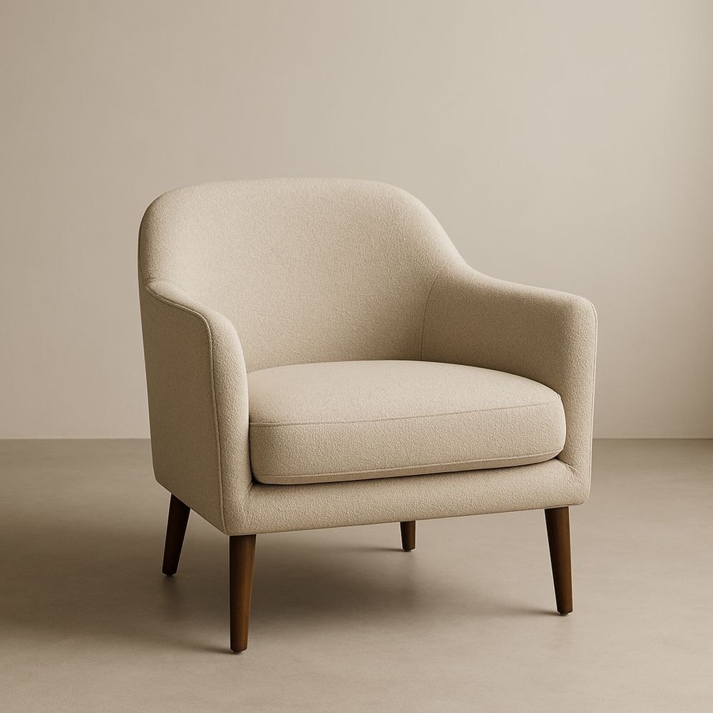 Poltrona in tessuto con gambe in legno massello