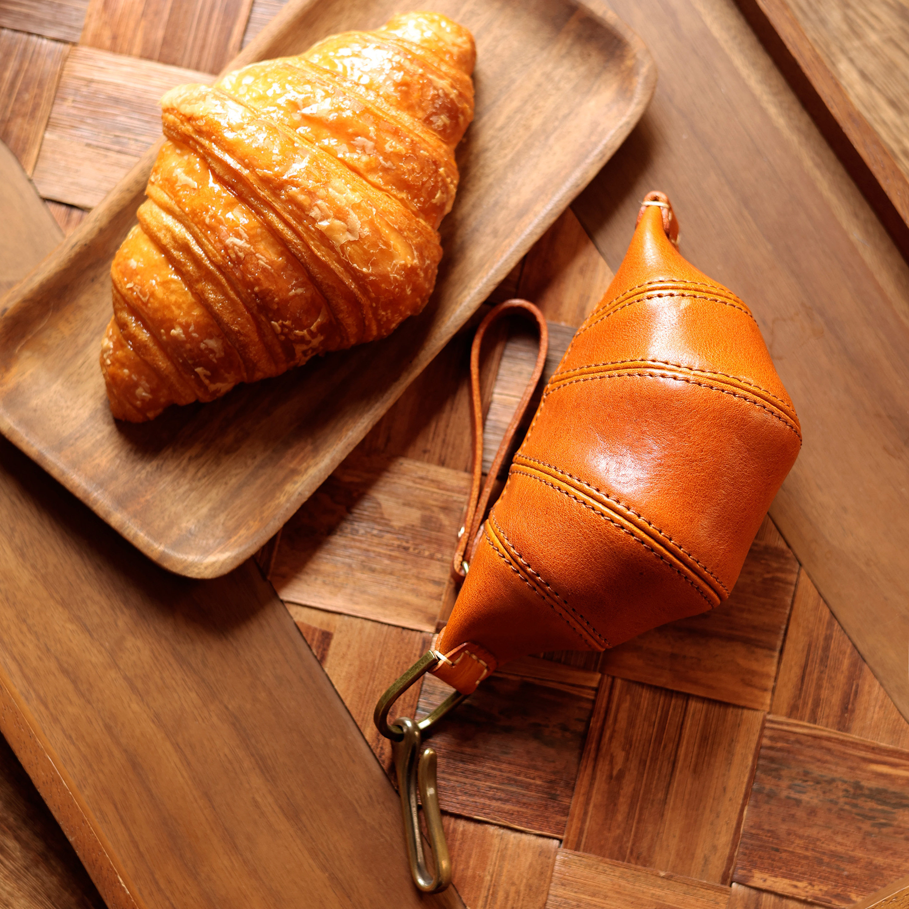 Key pouch / keychain