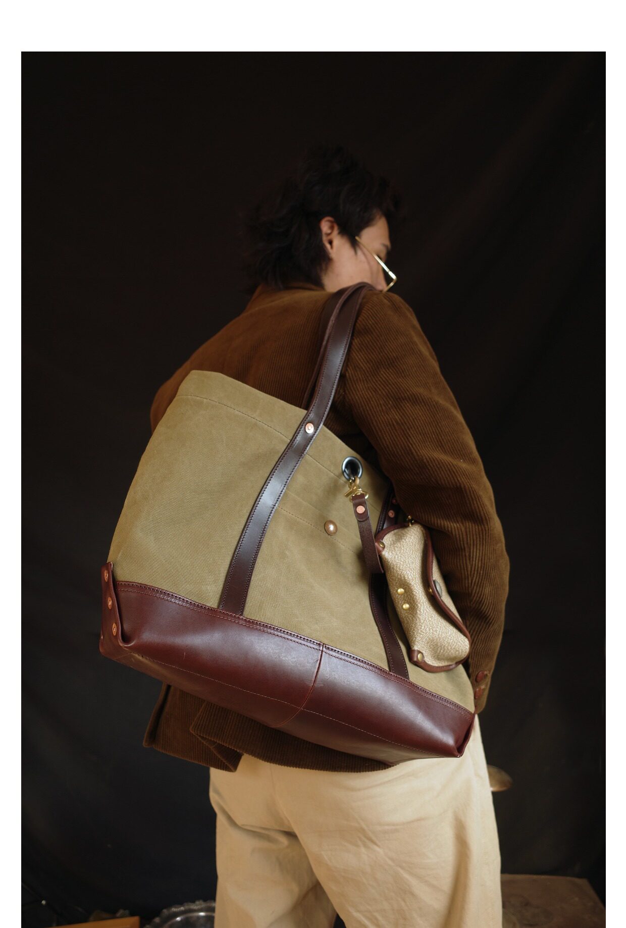 Large capacity crossbody bag