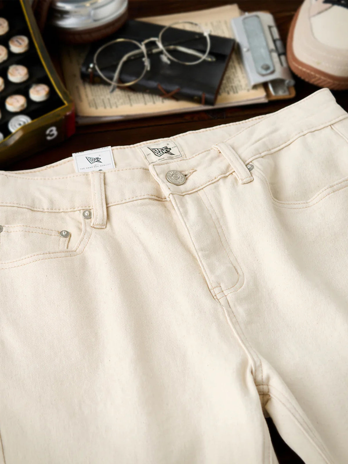 Custom Buttons Off-White Jeans