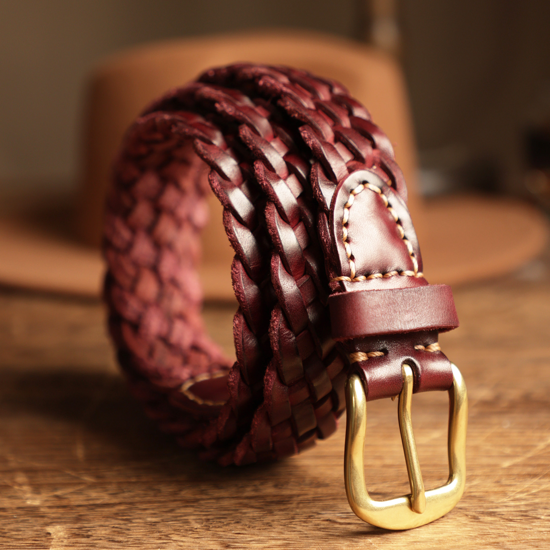 Pure cowhide copper buckle woven belt