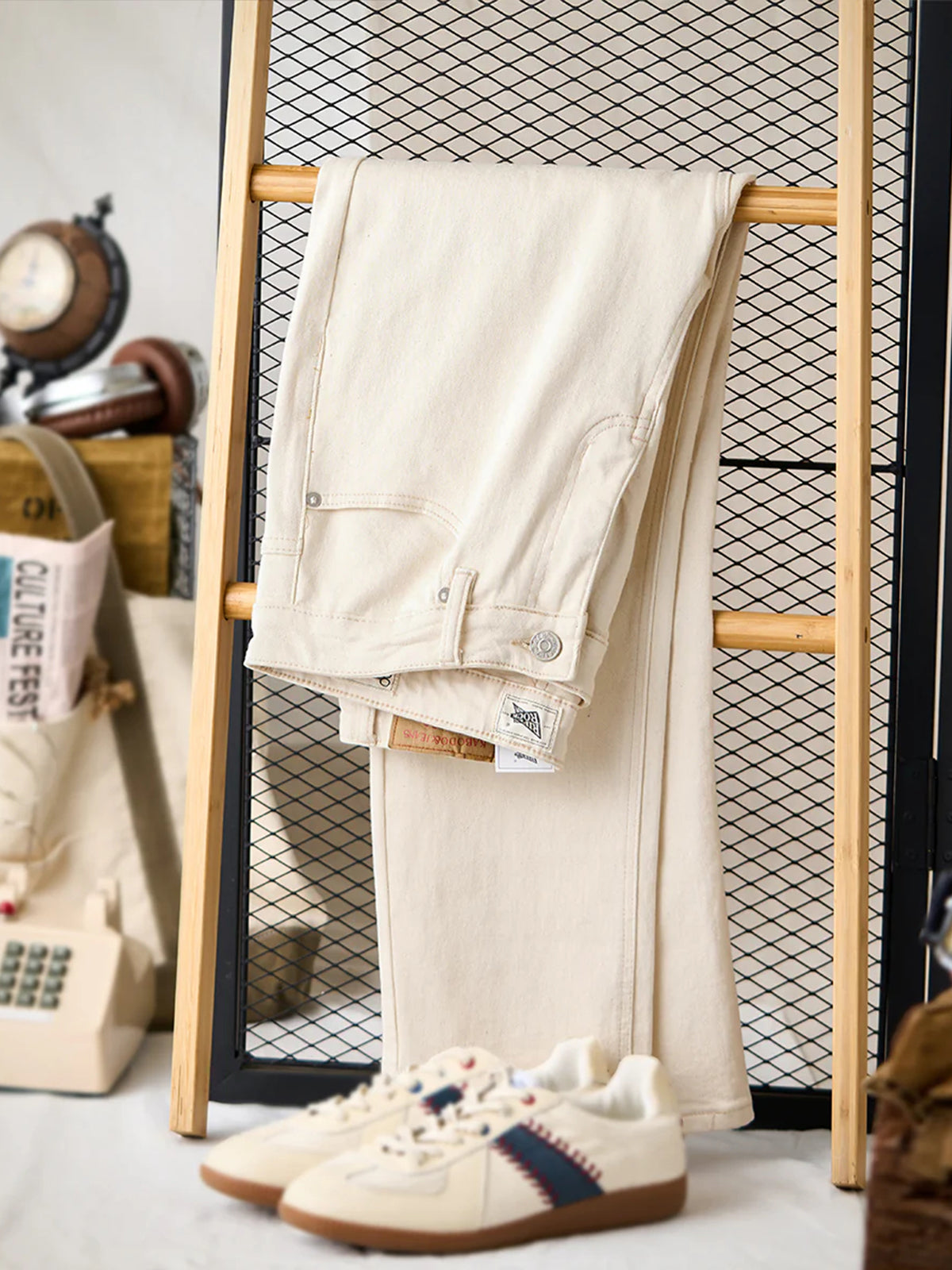 Custom Buttons Off-White Jeans