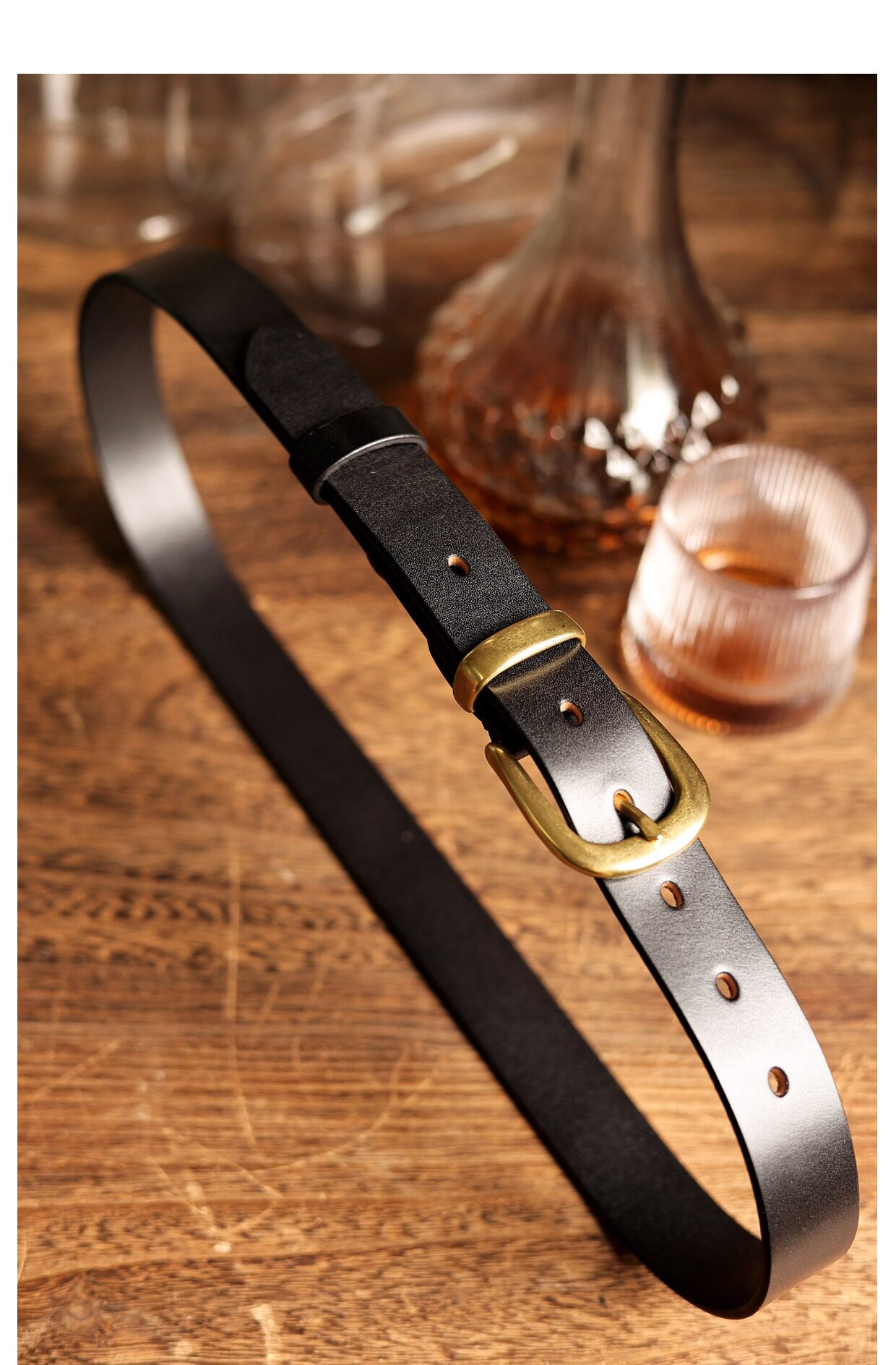 Horseshoe buckle belt