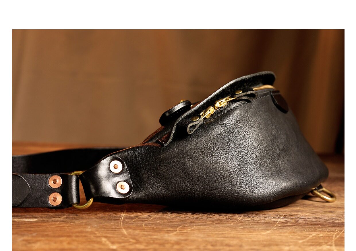 Motorcycle riding chest bag