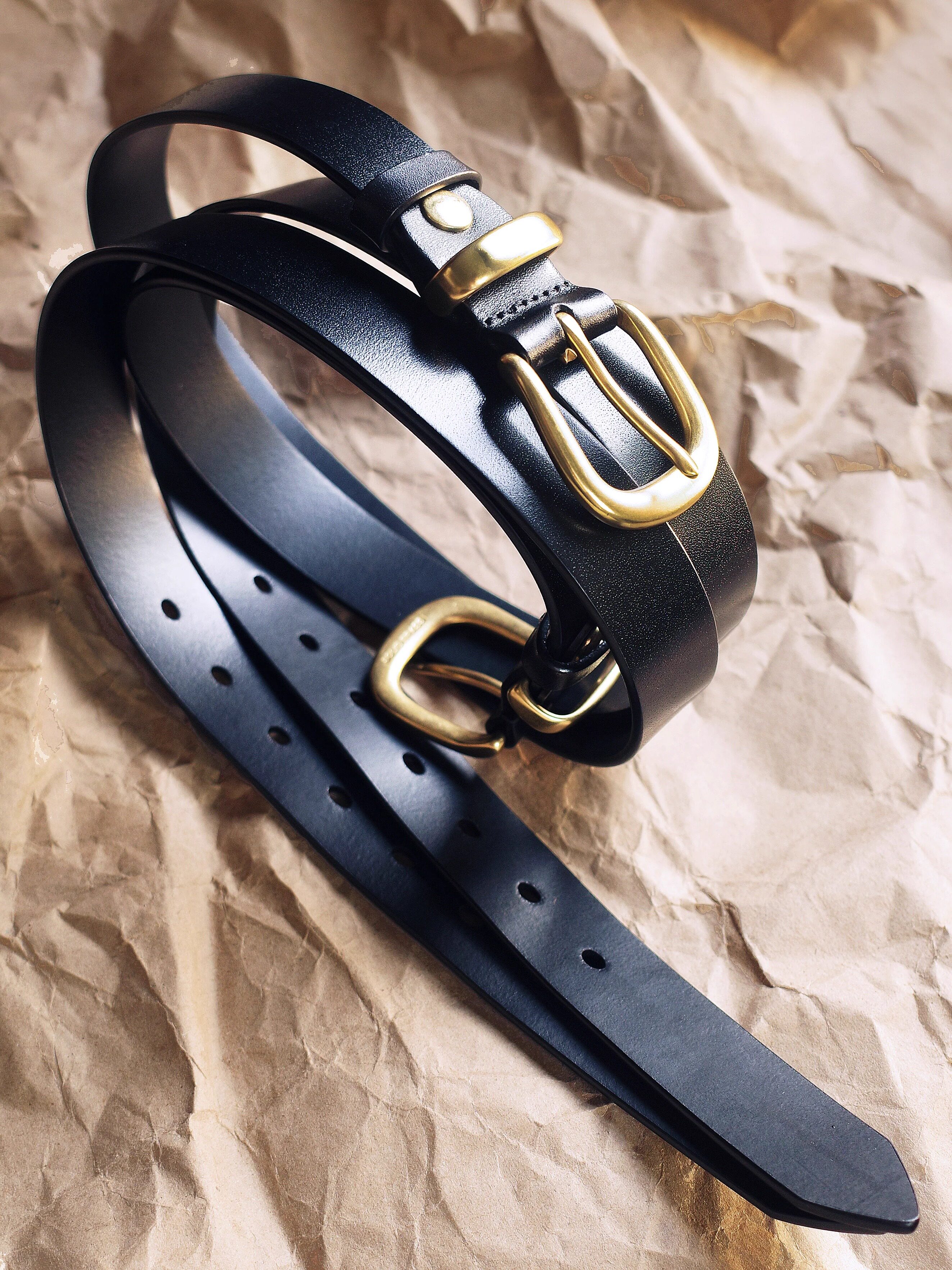 Horseshoe buckle belt