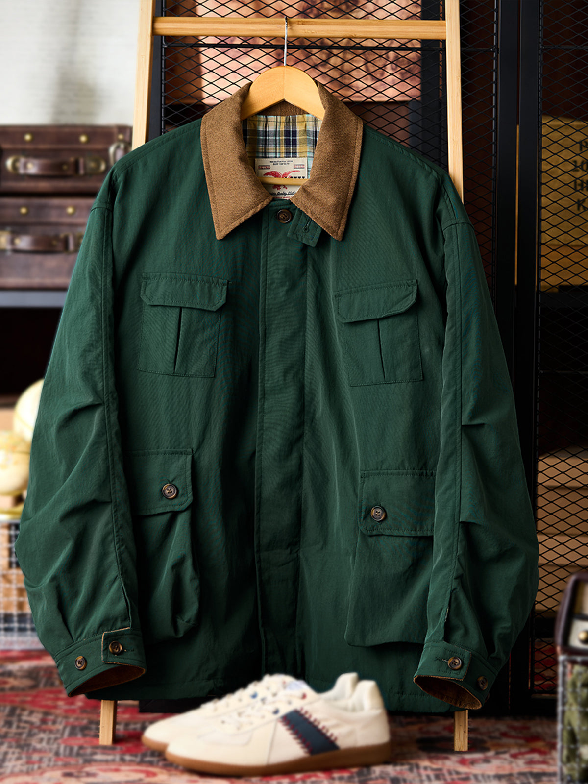 Corduroy-Lined Collar and Cuffs Water-Repellent Hunting Jacket