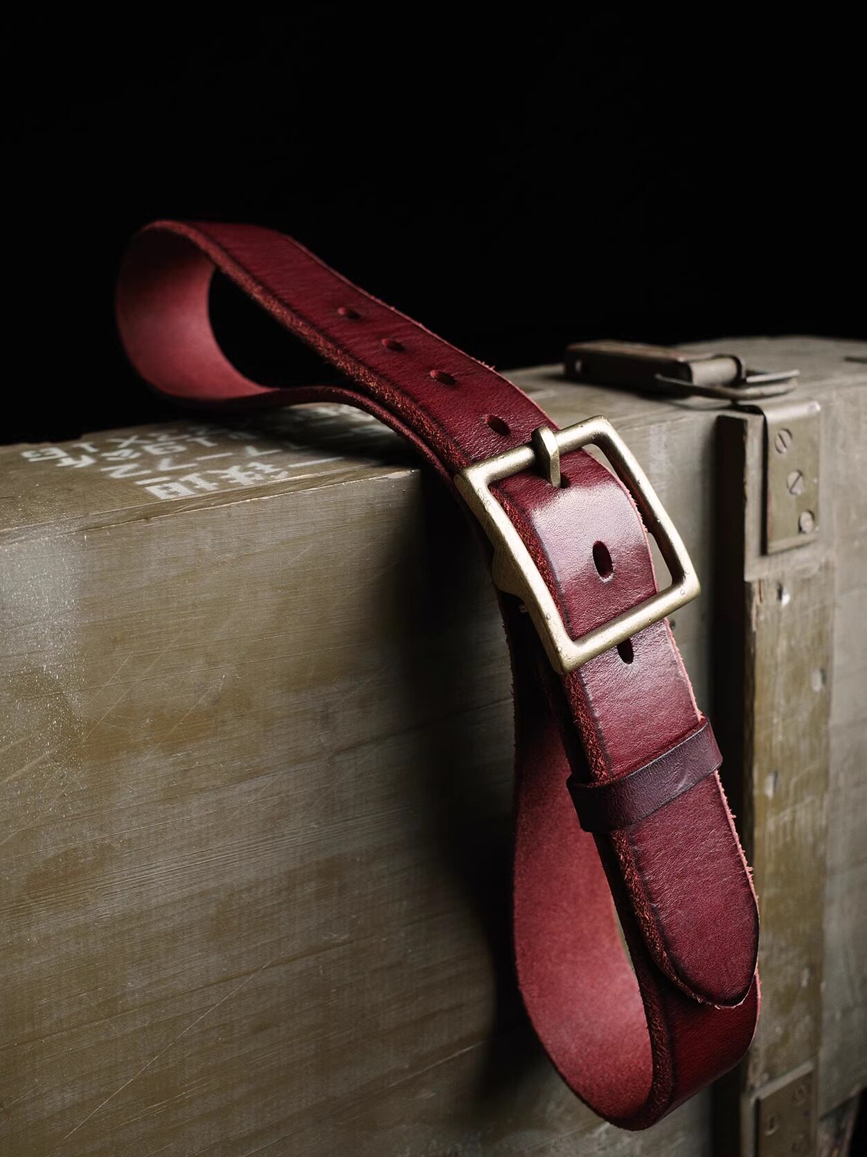 Vegetable-Tanned cow leather belt