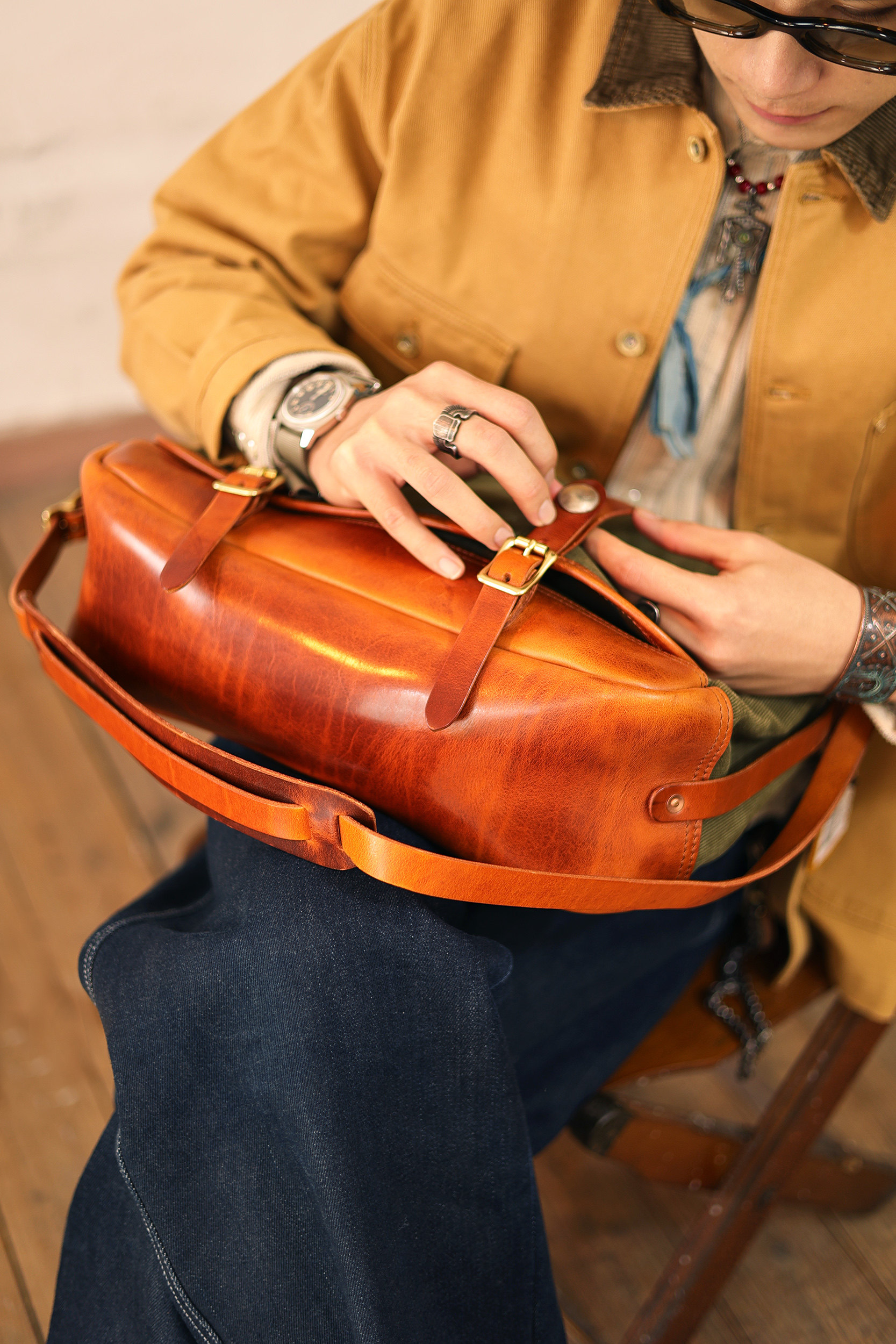 Canvas messenger bag