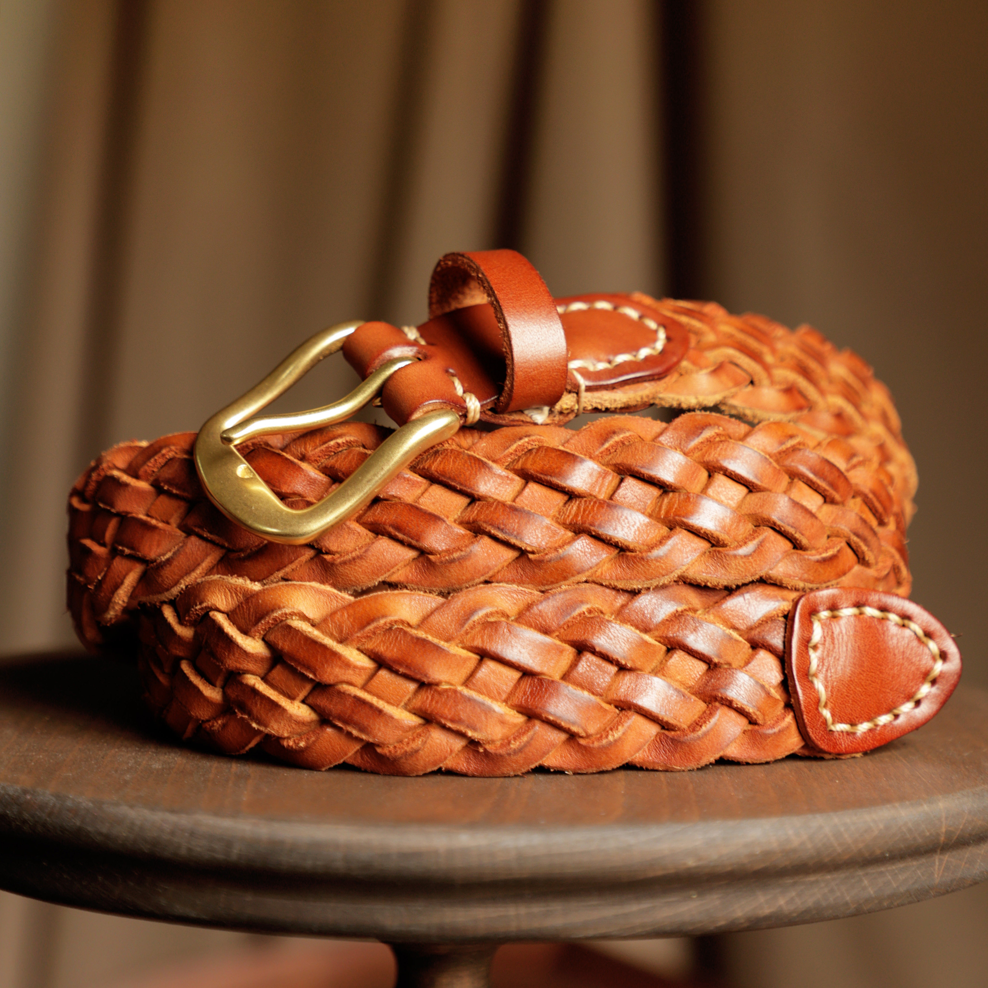 Pure cowhide copper buckle woven belt