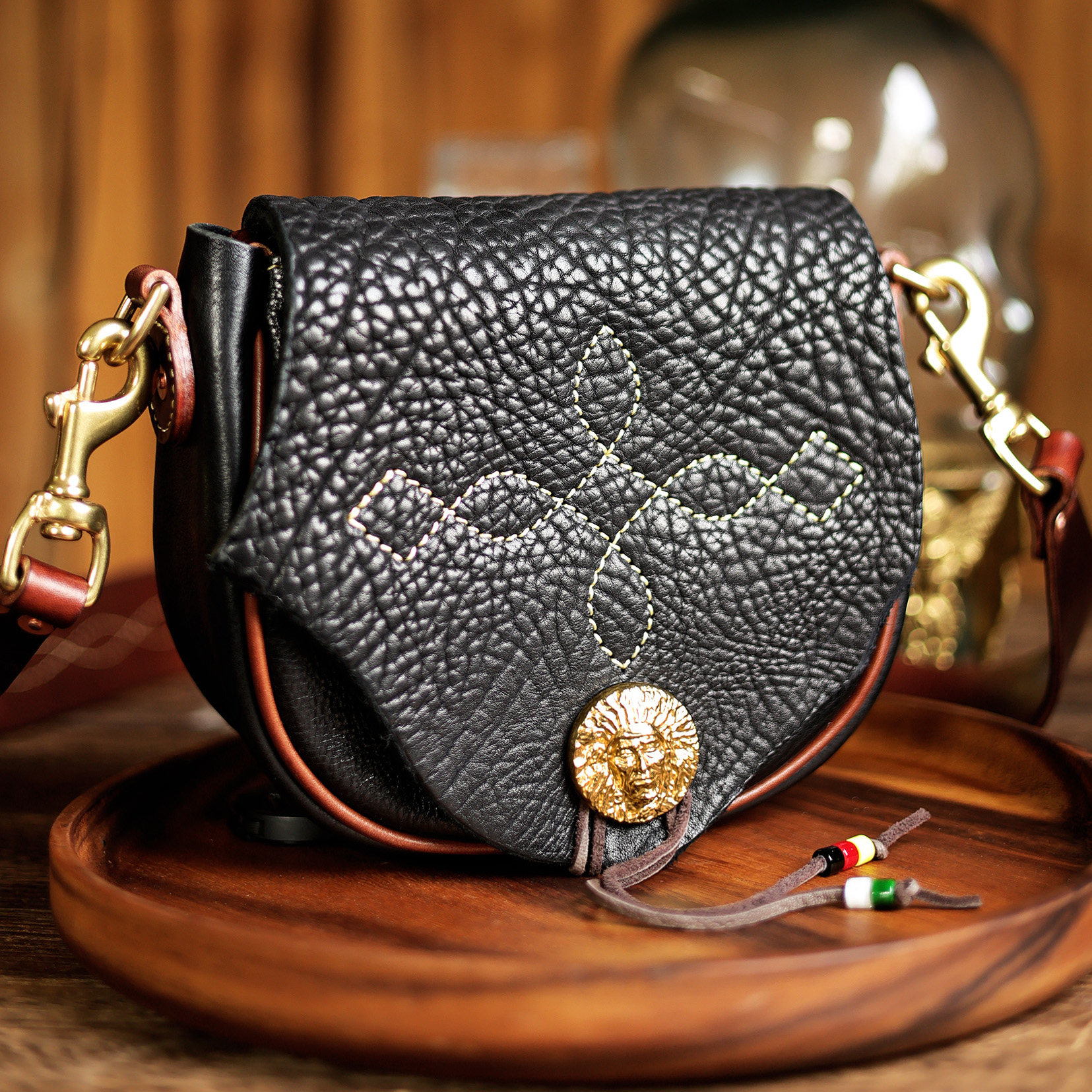 Crossbody saddle bag