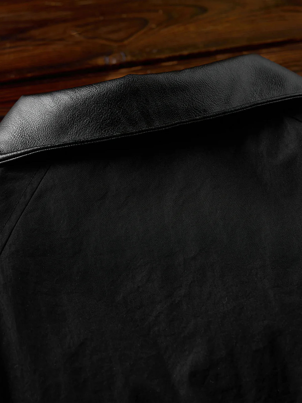 Quilted Lined Hunting Jacket with Leather-Style Collar