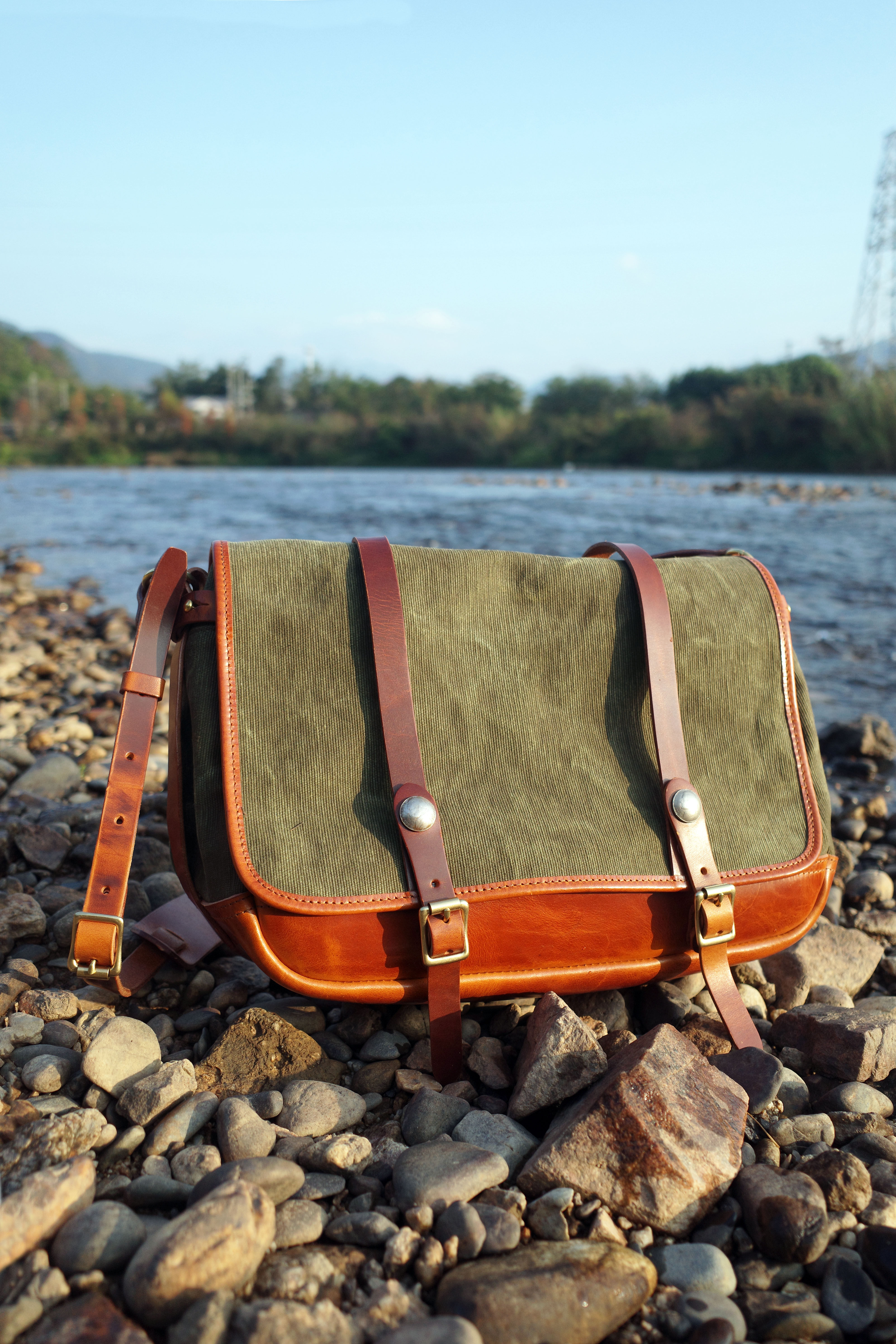 Canvas messenger bag