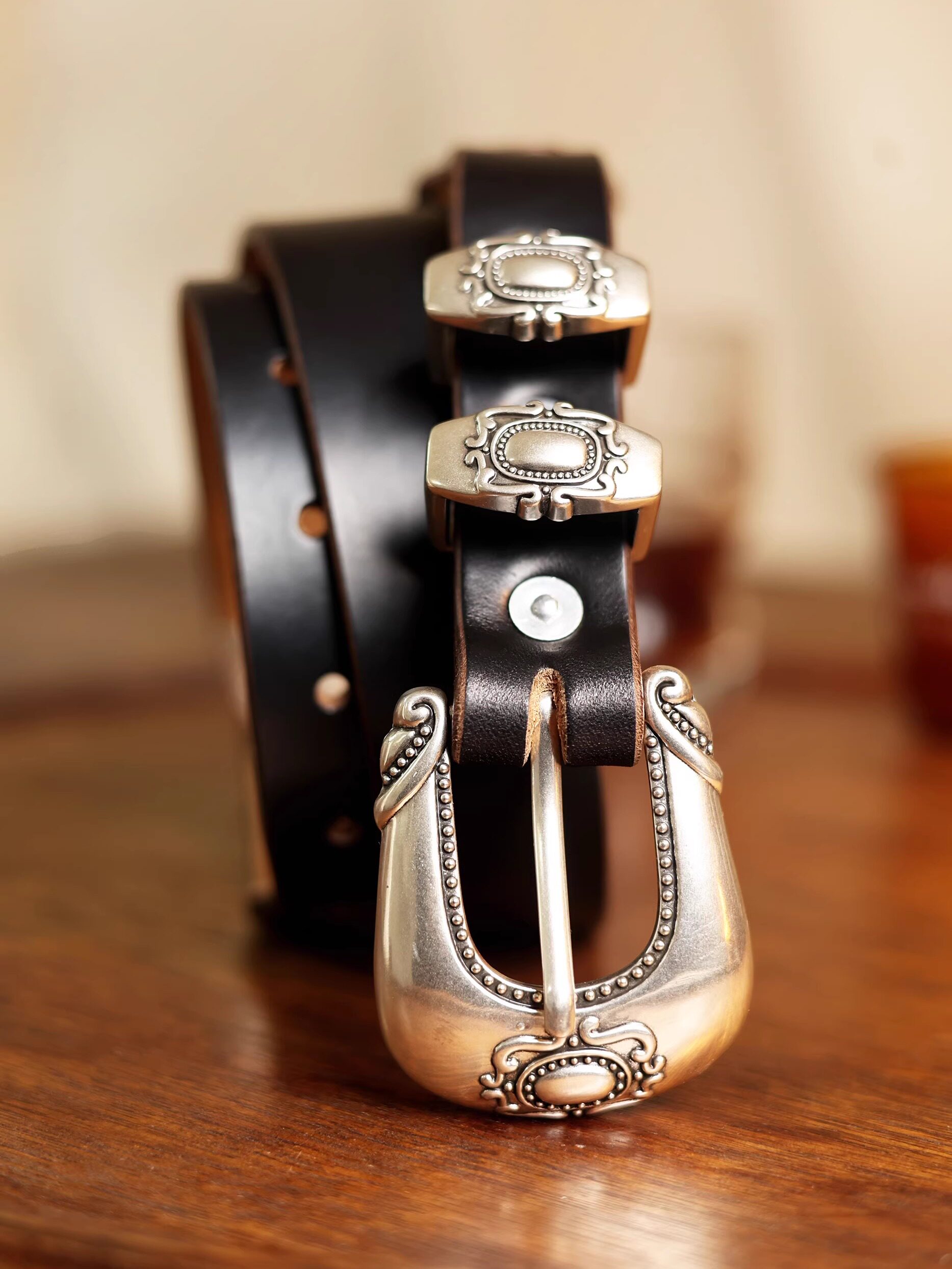 Silver rivet engraved top-grain leather belt 3.5cm