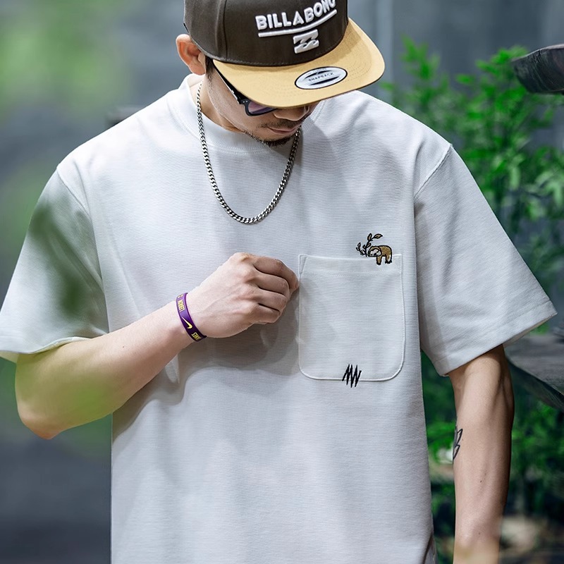 260g Mige Short-Sleeved t-Shirt Men Street Wear Small Sloth Embroidery Pocket Loose Casual Half-Sleeved t-Shirt