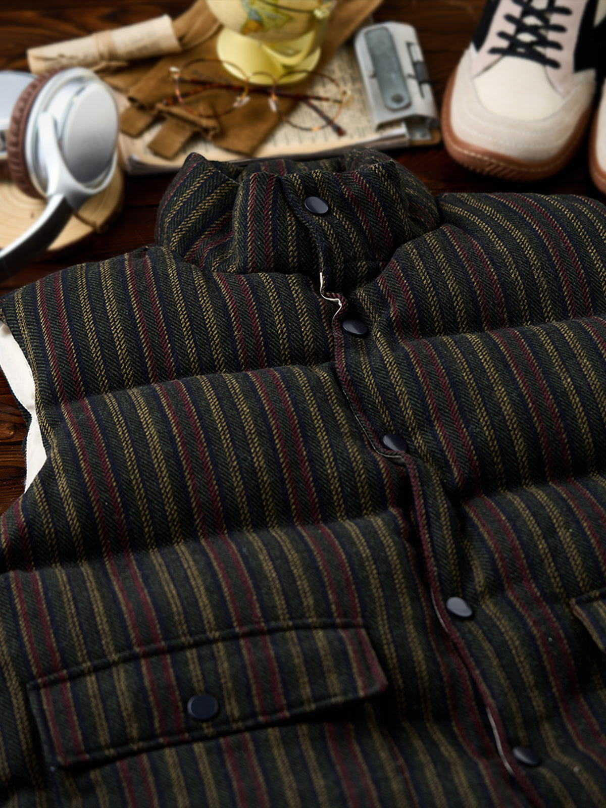 Retro-Style Brushed Stripe Jacquard Vest