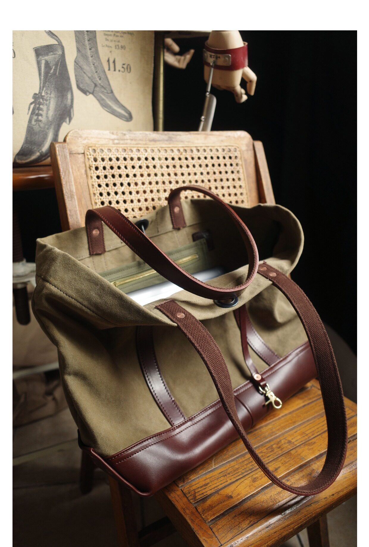 Large capacity crossbody bag