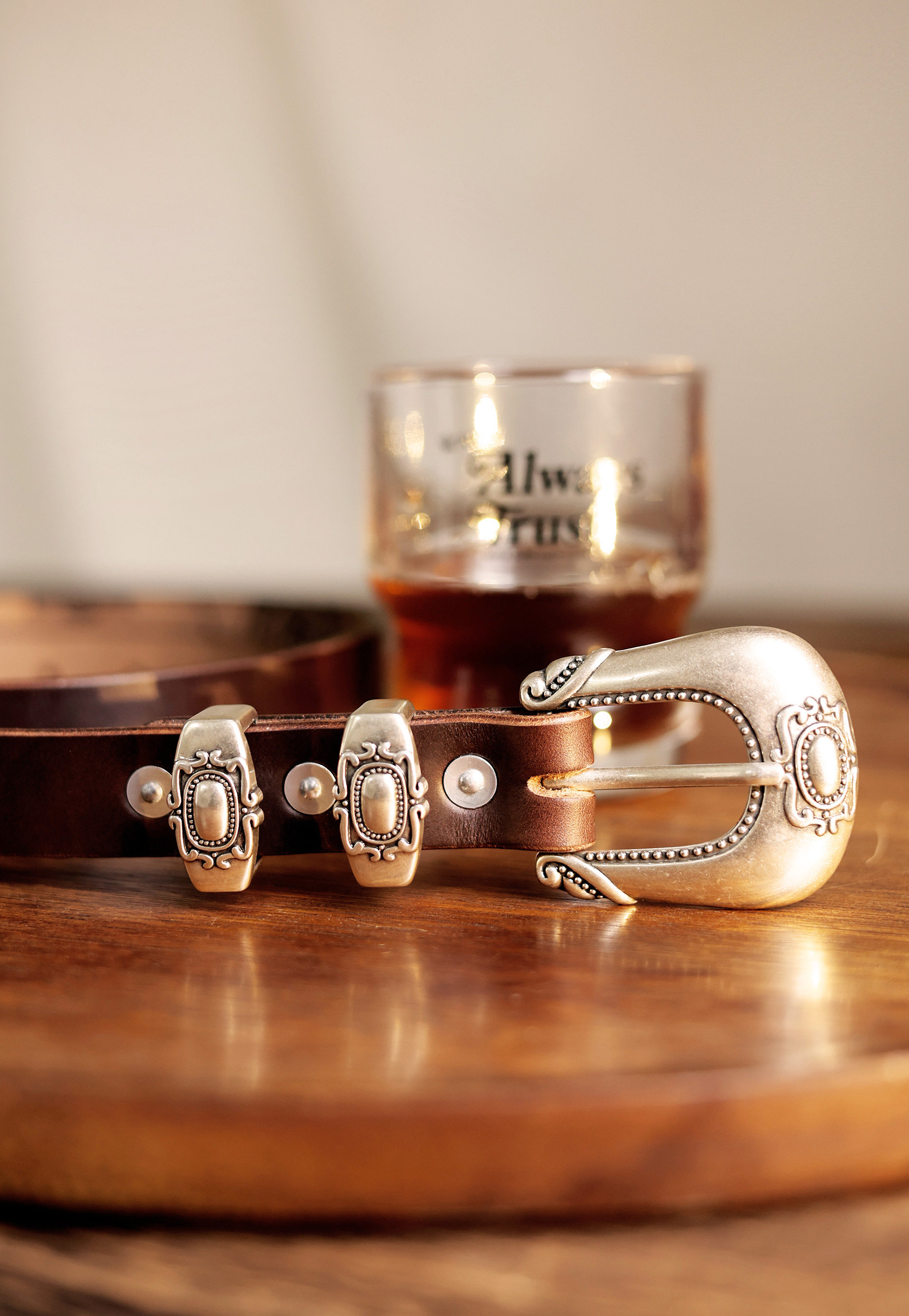 Silver rivet engraved top-grain leather belt 3.5cm