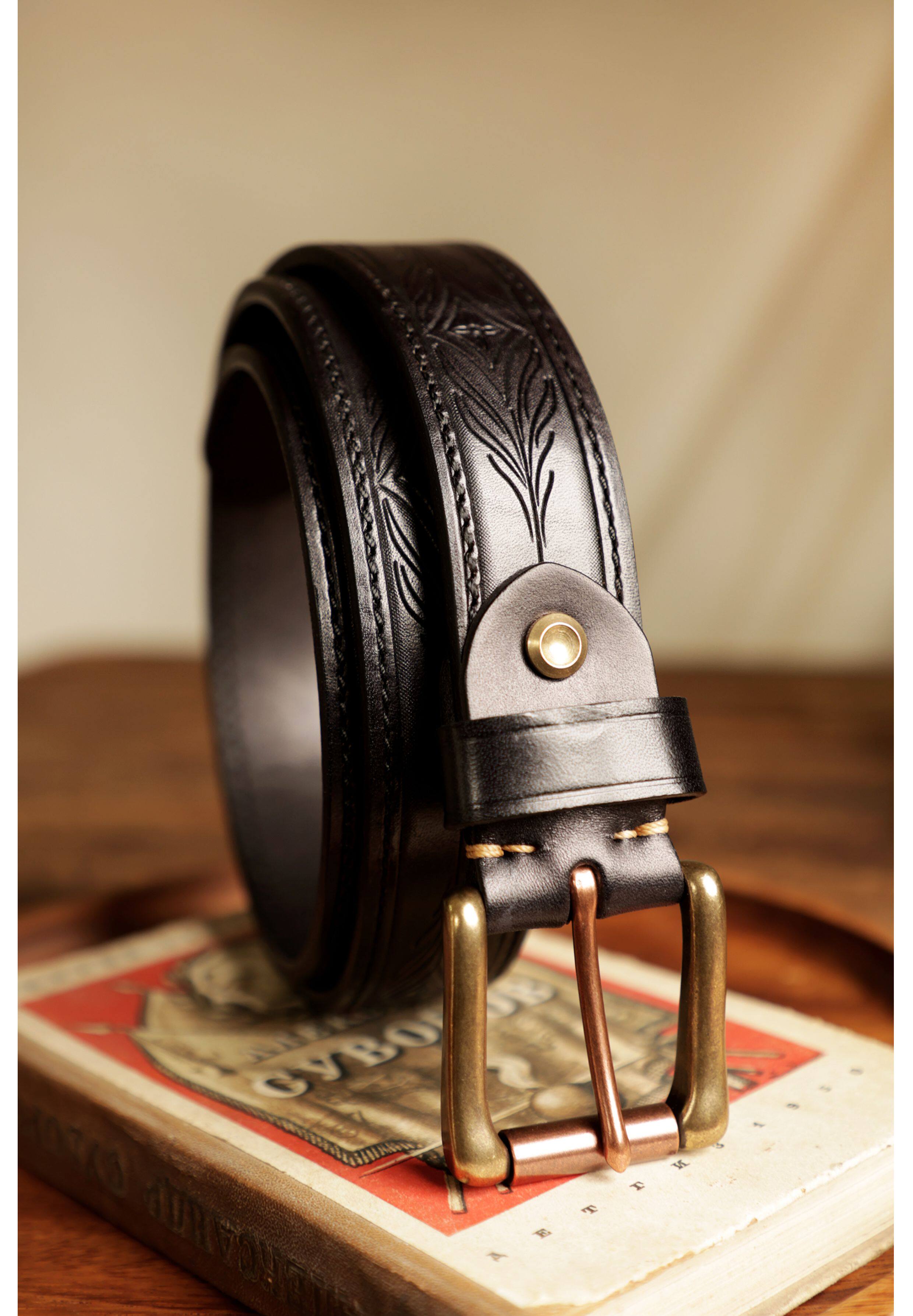 Tuscany hand-carved belt