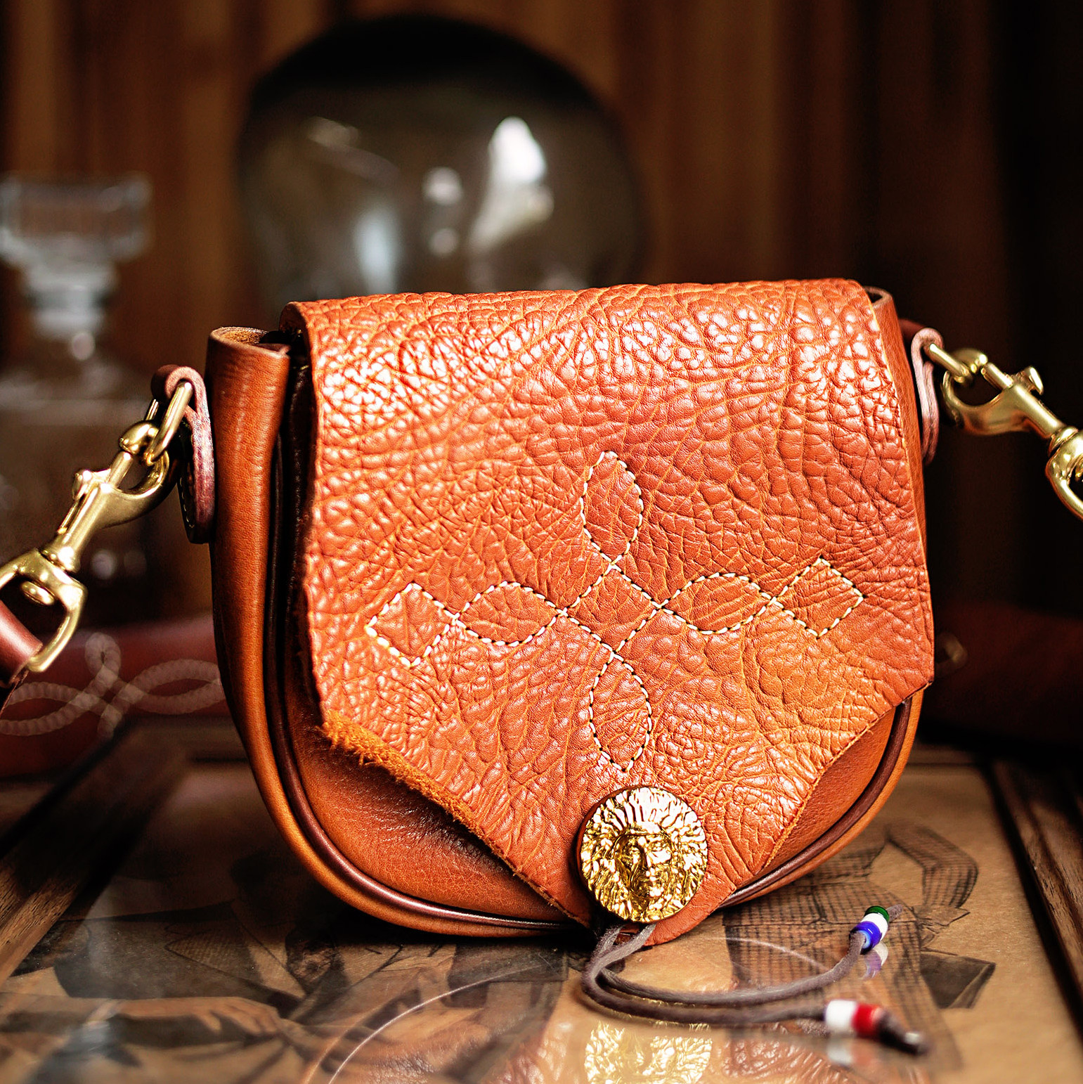 Crossbody saddle bag