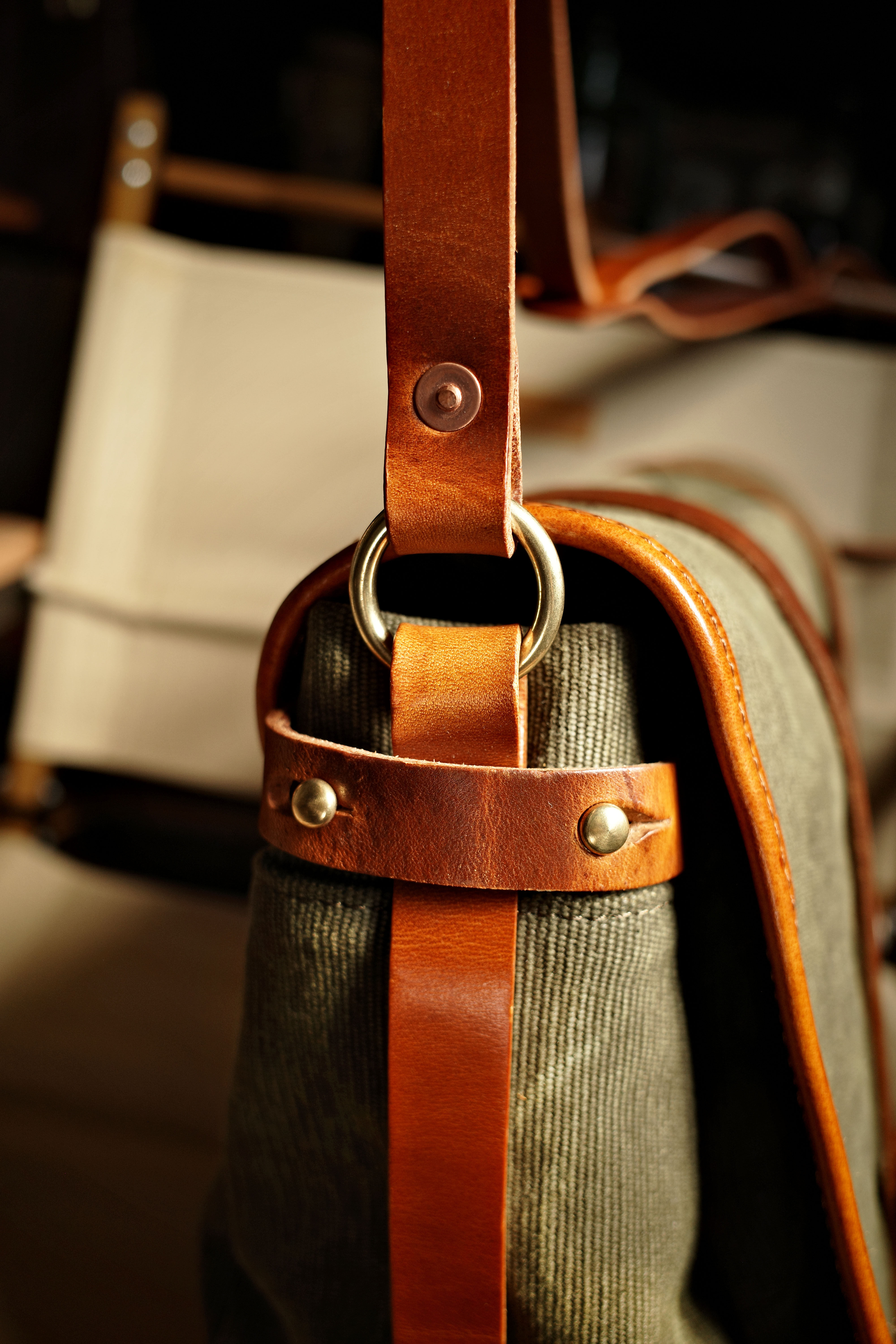 Canvas messenger bag