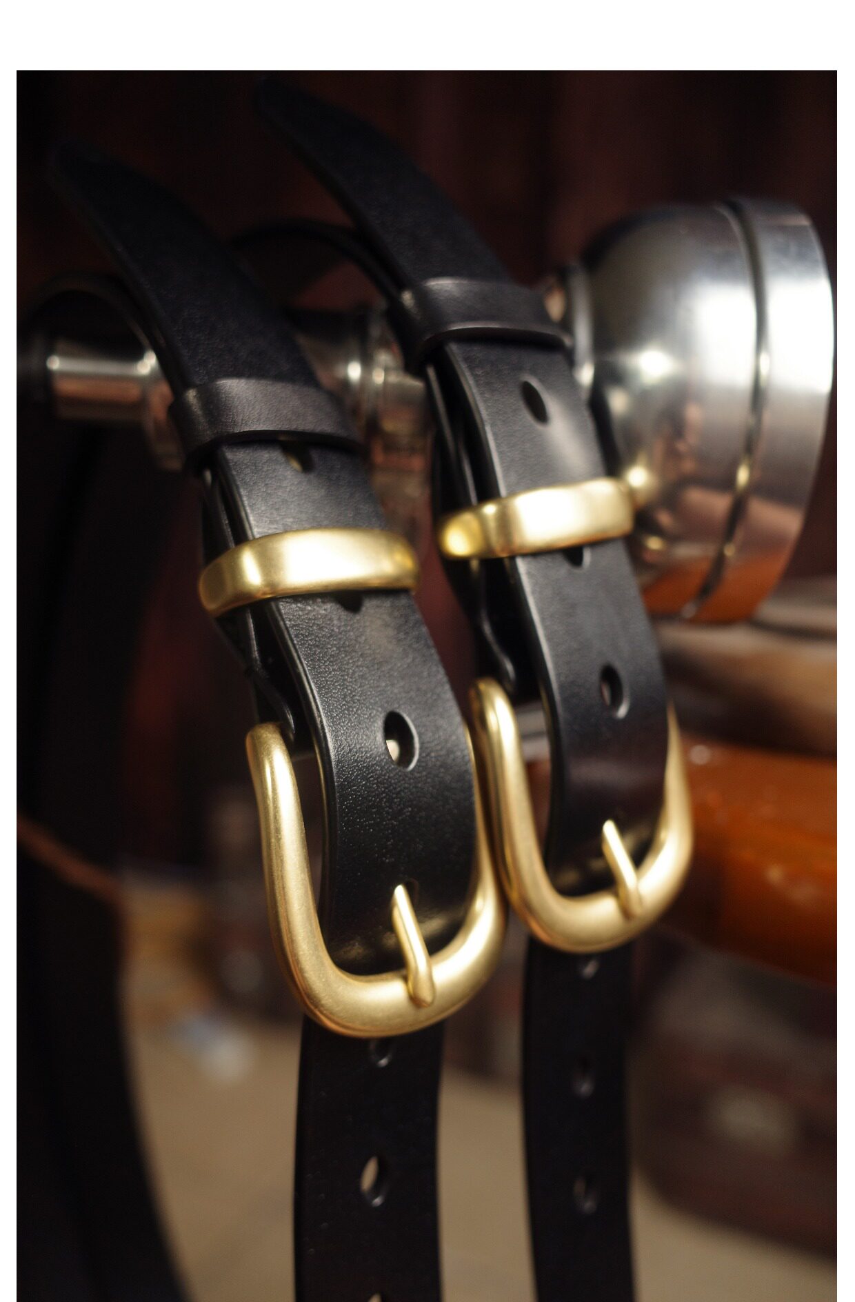 Horseshoe buckle belt