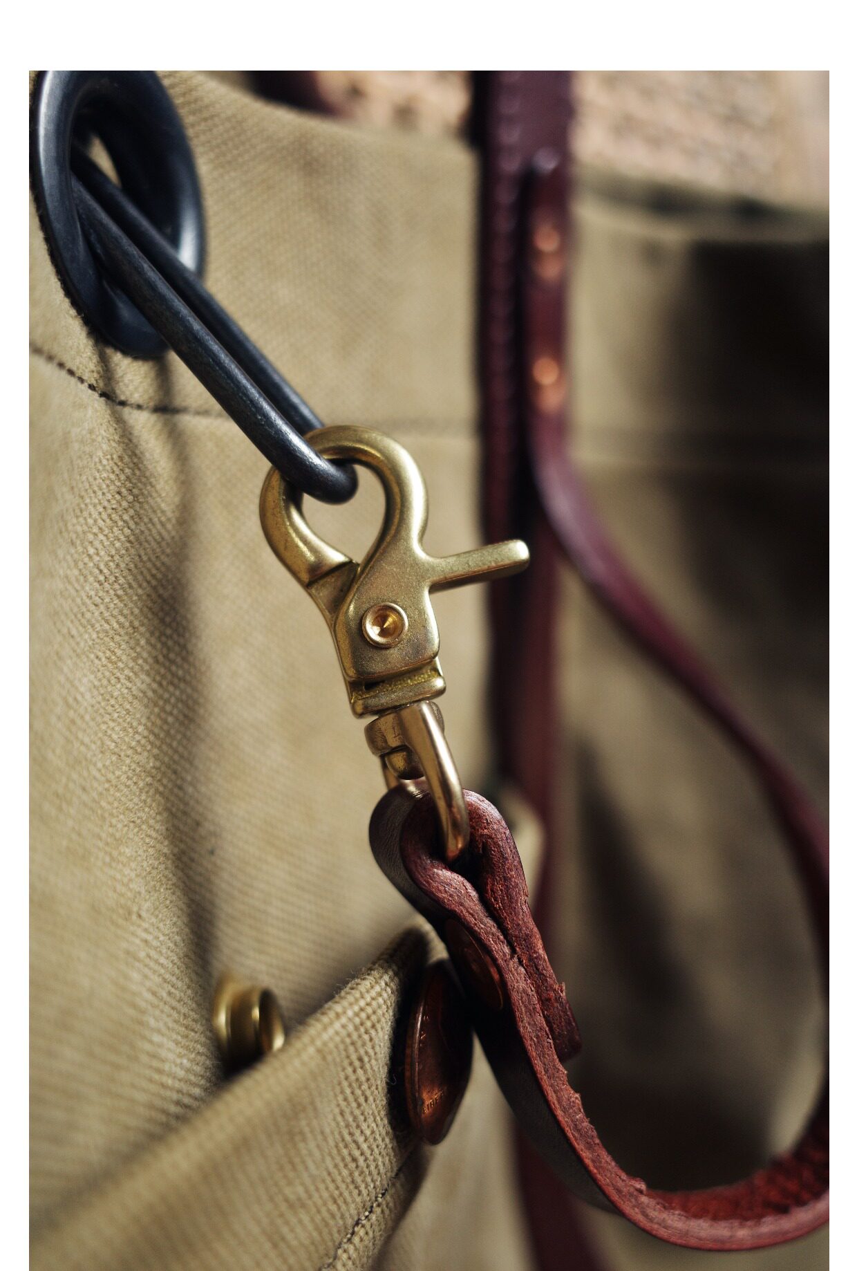 Large capacity crossbody bag