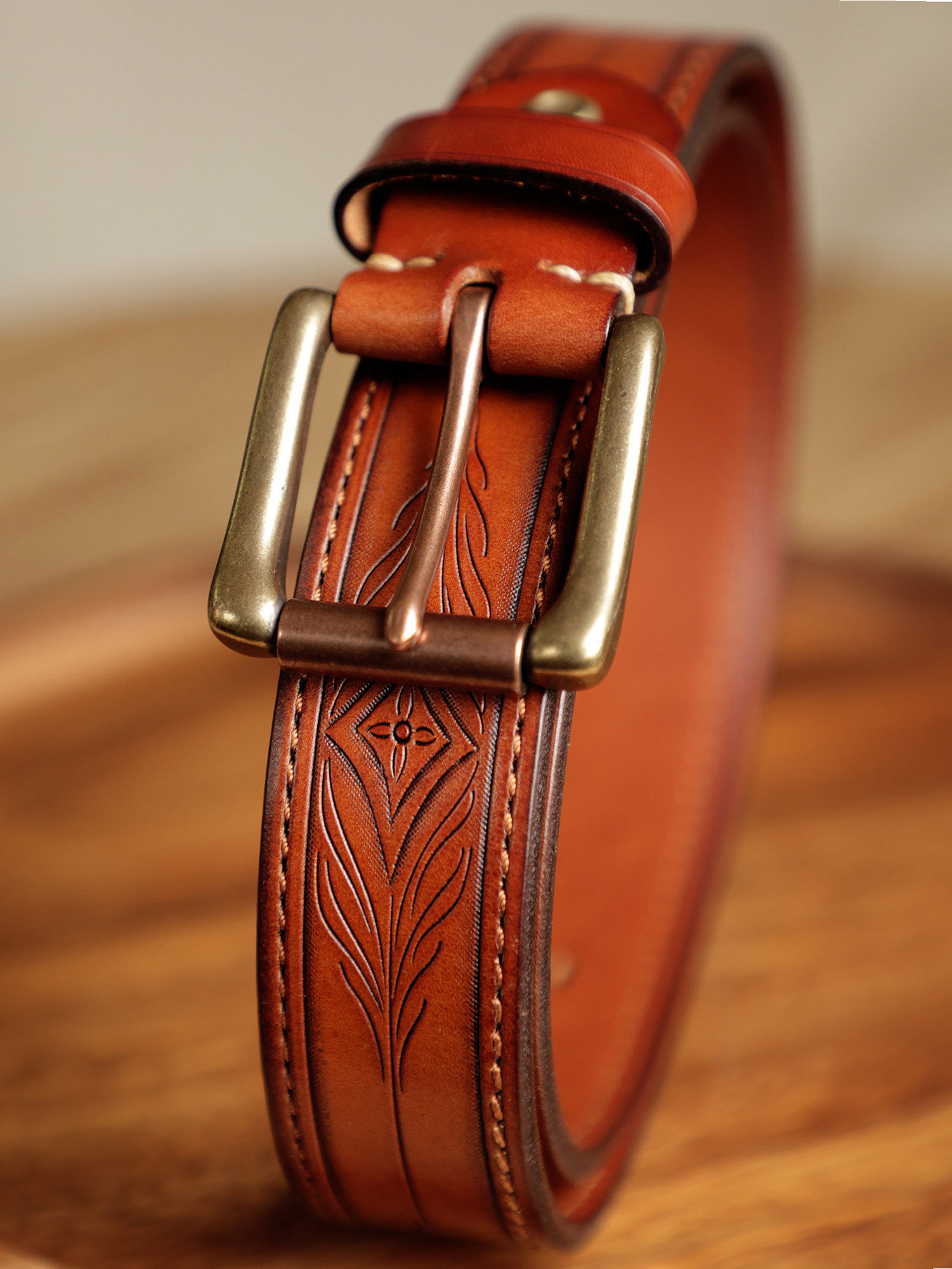 Tuscany hand-carved belt