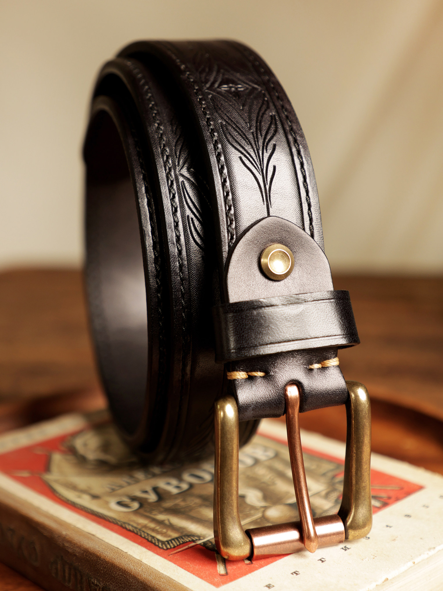 Tuscany hand-carved belt