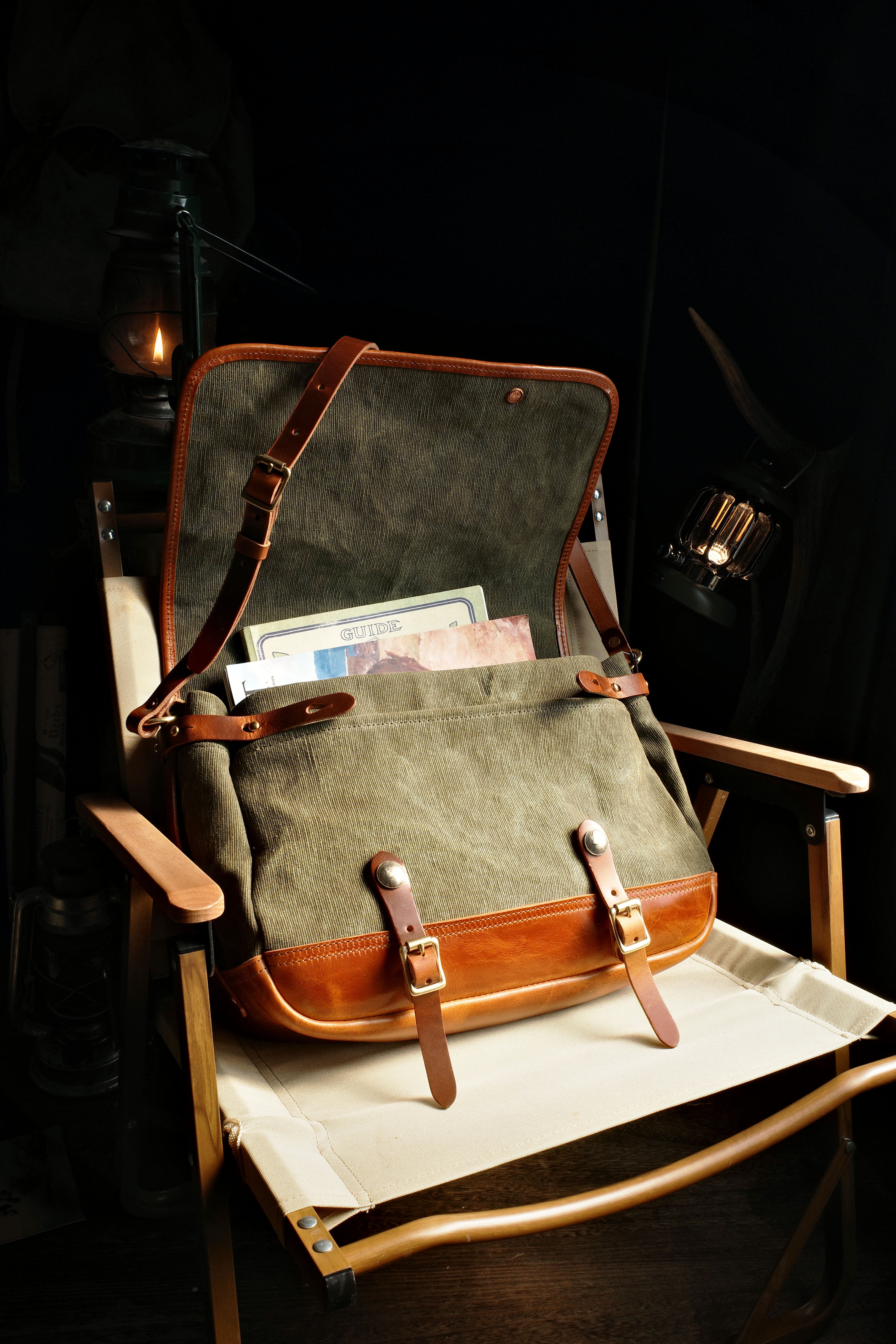 Canvas messenger bag