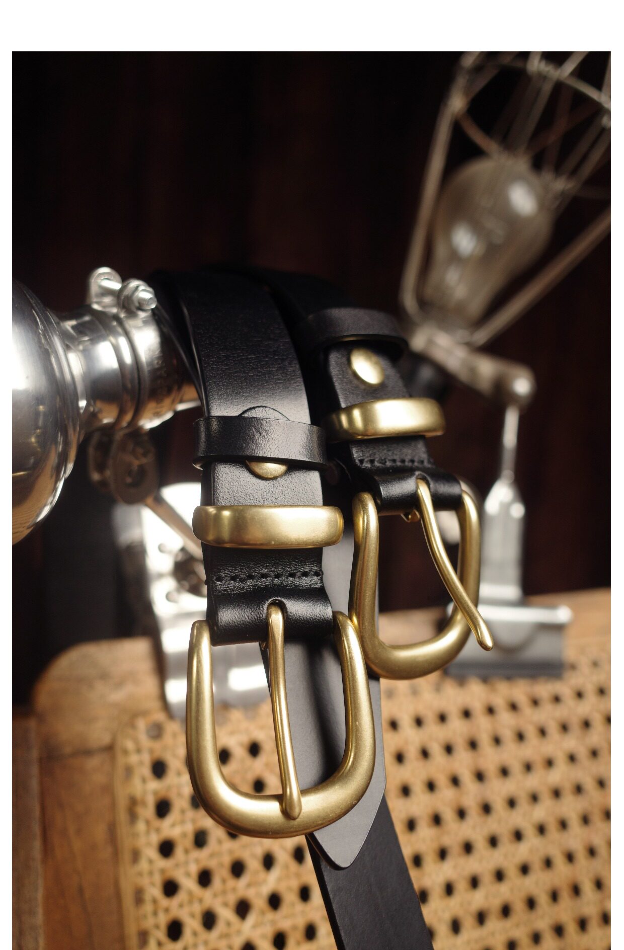 Horseshoe buckle belt