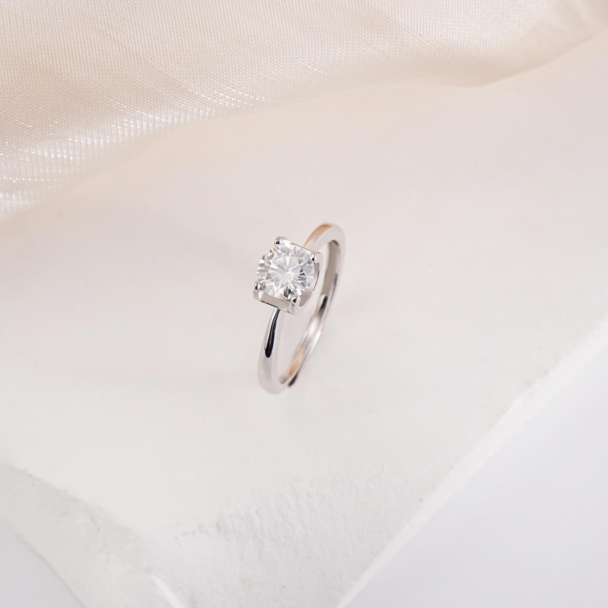 Moissanite 1ct Classic Solitaire Prong Jewelry Set Earrings Ring Necklace Set