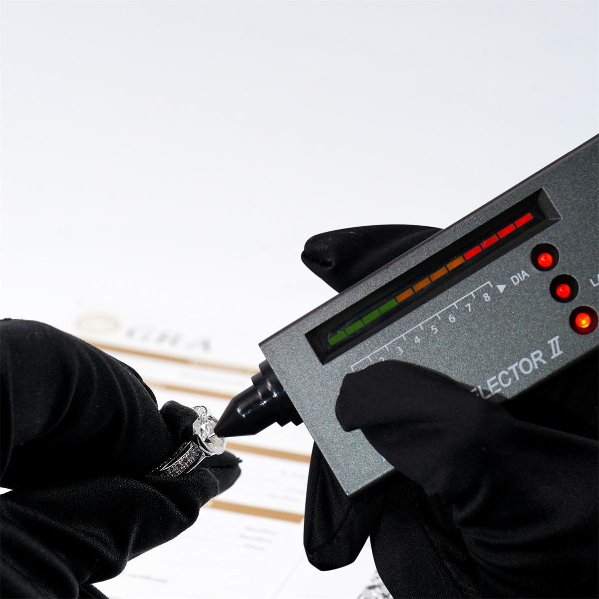 Moissanite 1.8ct Fortune Glow Oval Ring