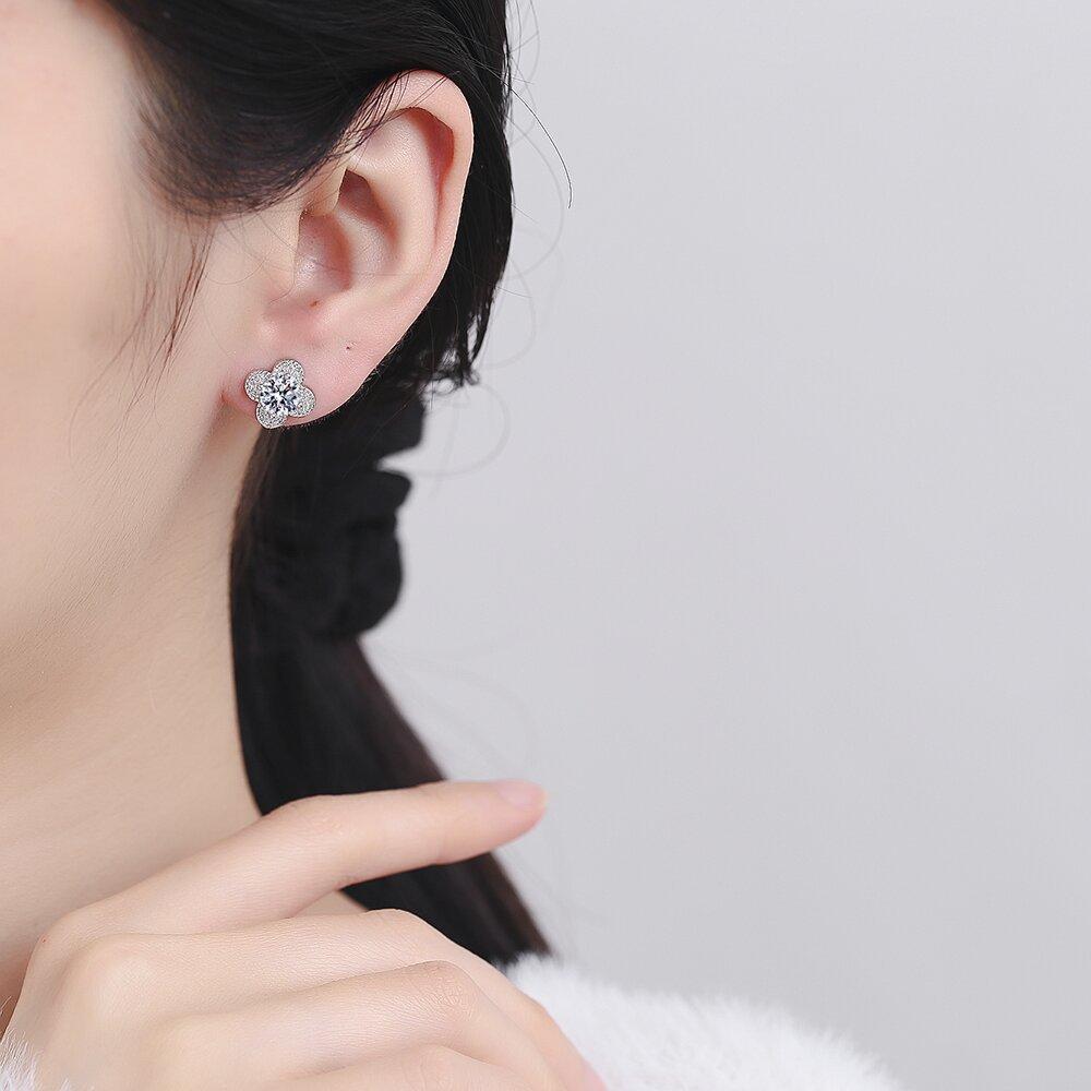 Sparkling Four-Leaf Clover Stud Earrings