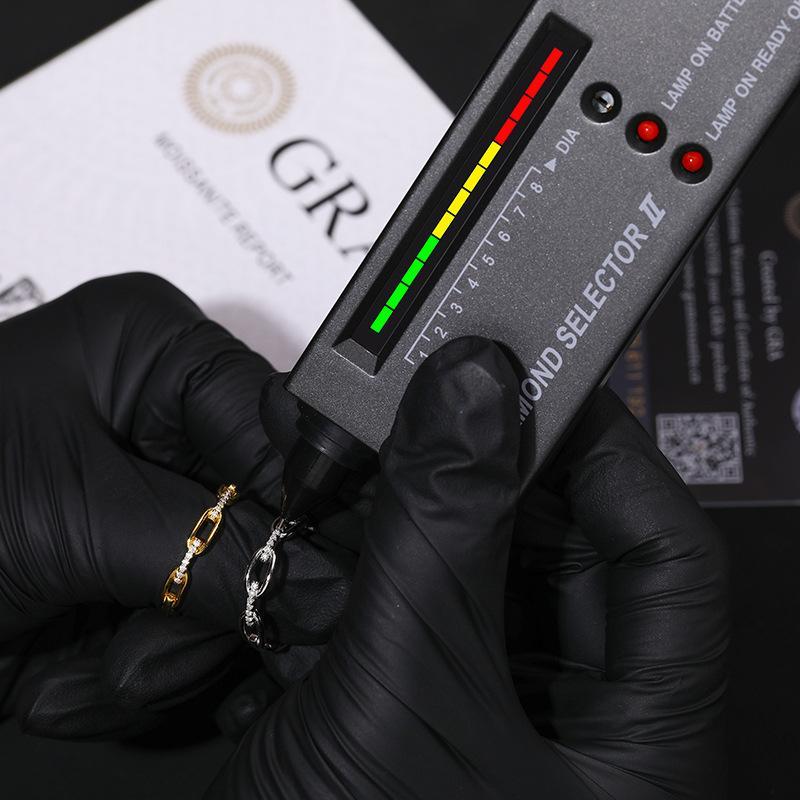 Moissanite 0.1ct Hip Hop Unisex Chained Ring Copper Ring