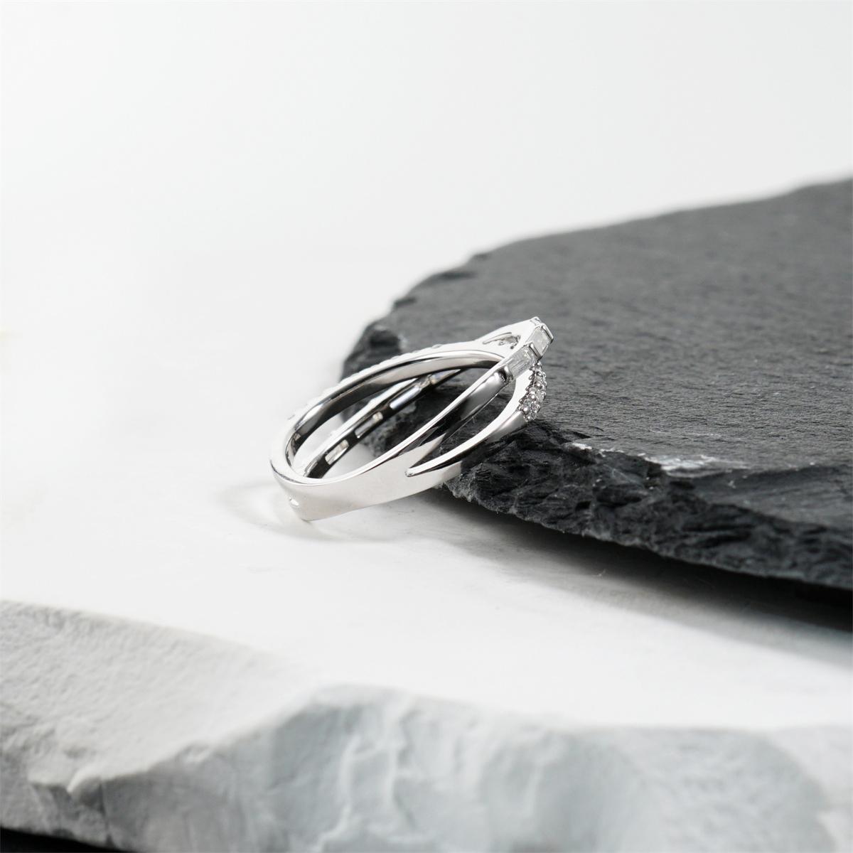 Moissanite Starlight Ribbon Crossover Ring