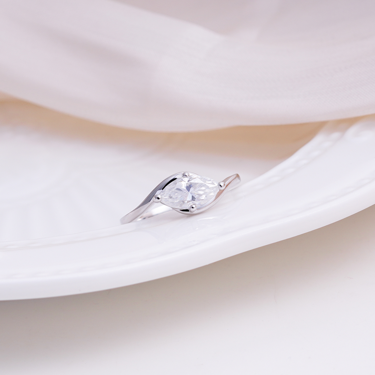 Moissanite 1ct Rippling Romance Marquise Solitaire Ring