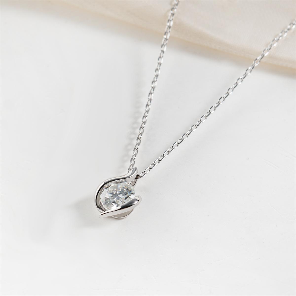 Moissanite 1ct Exclusive Memory Twist Radiance Pendant Necklace