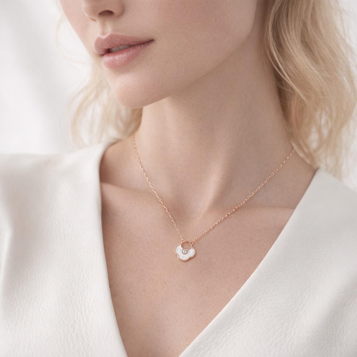 Moissanite Rose Aura Four-Leaf Clover Pendant Necklace