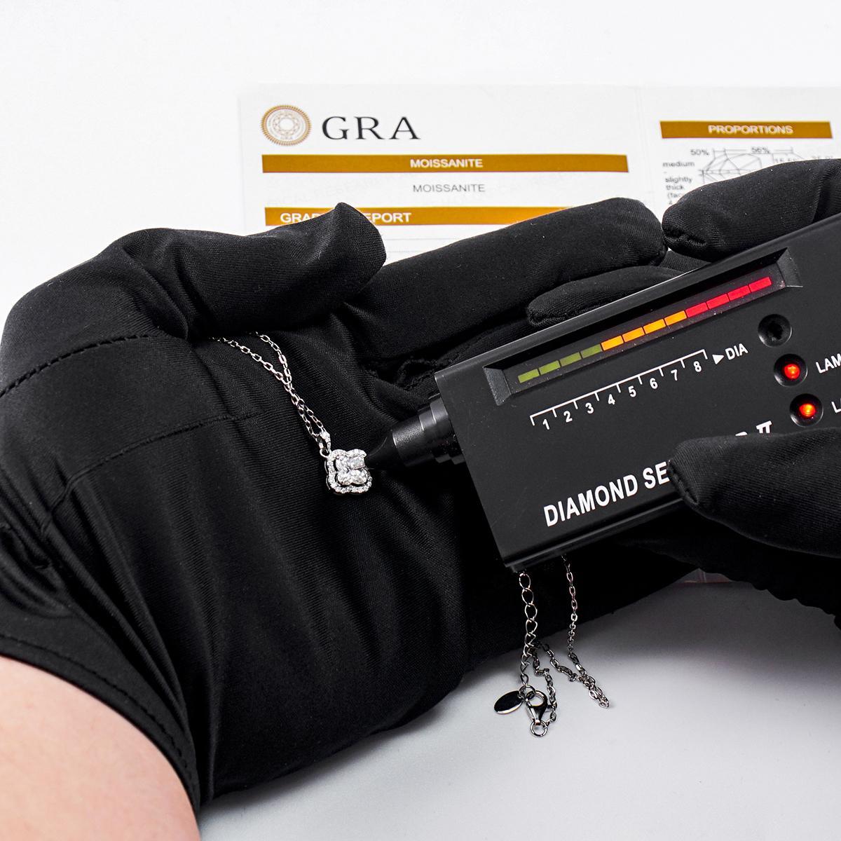 Moissanite 1.1ct Bling Luxury Four-Leaf Clover Pendant Necklace