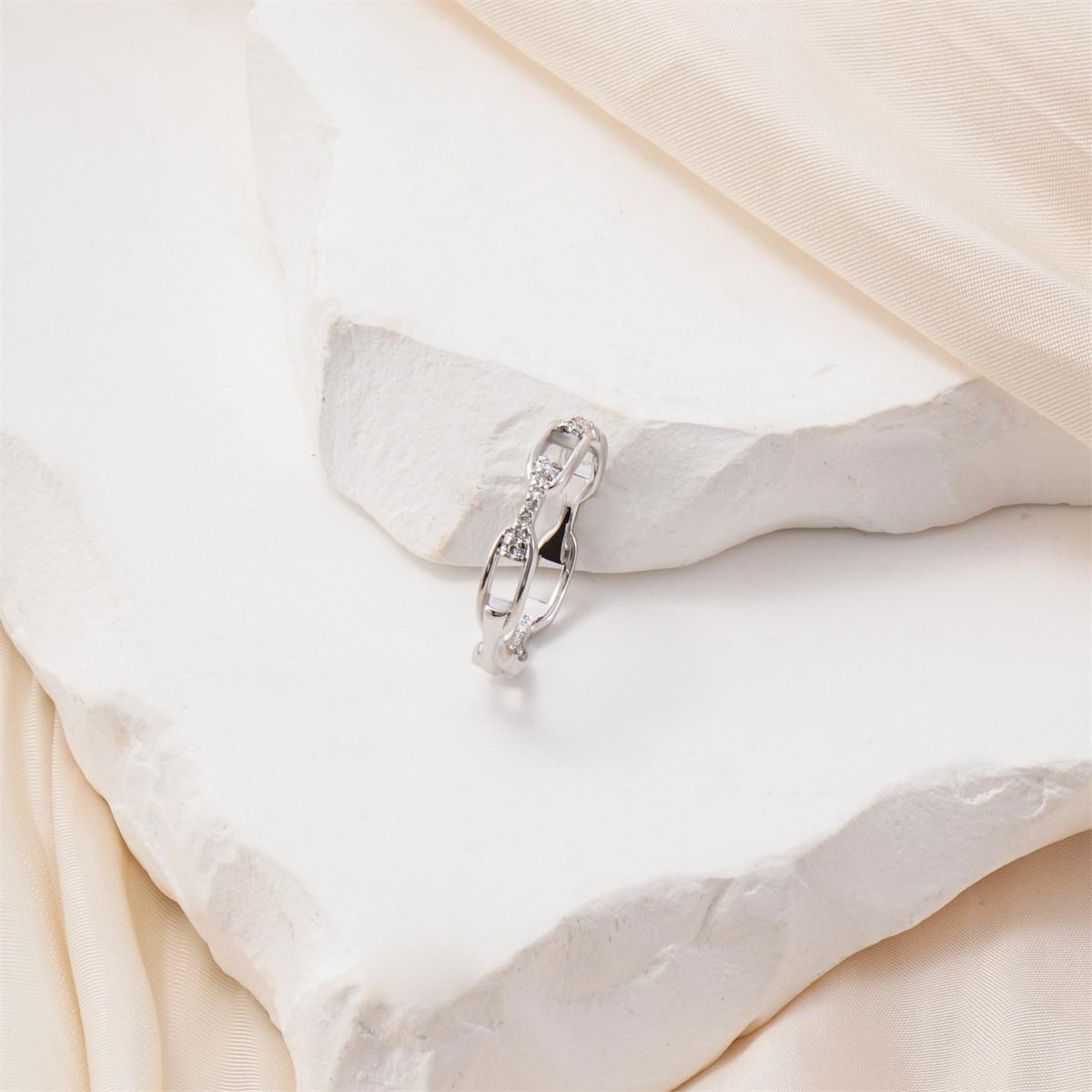 Moissanite 0.1ct Hip Hop Unisex Chained Ring Copper Ring