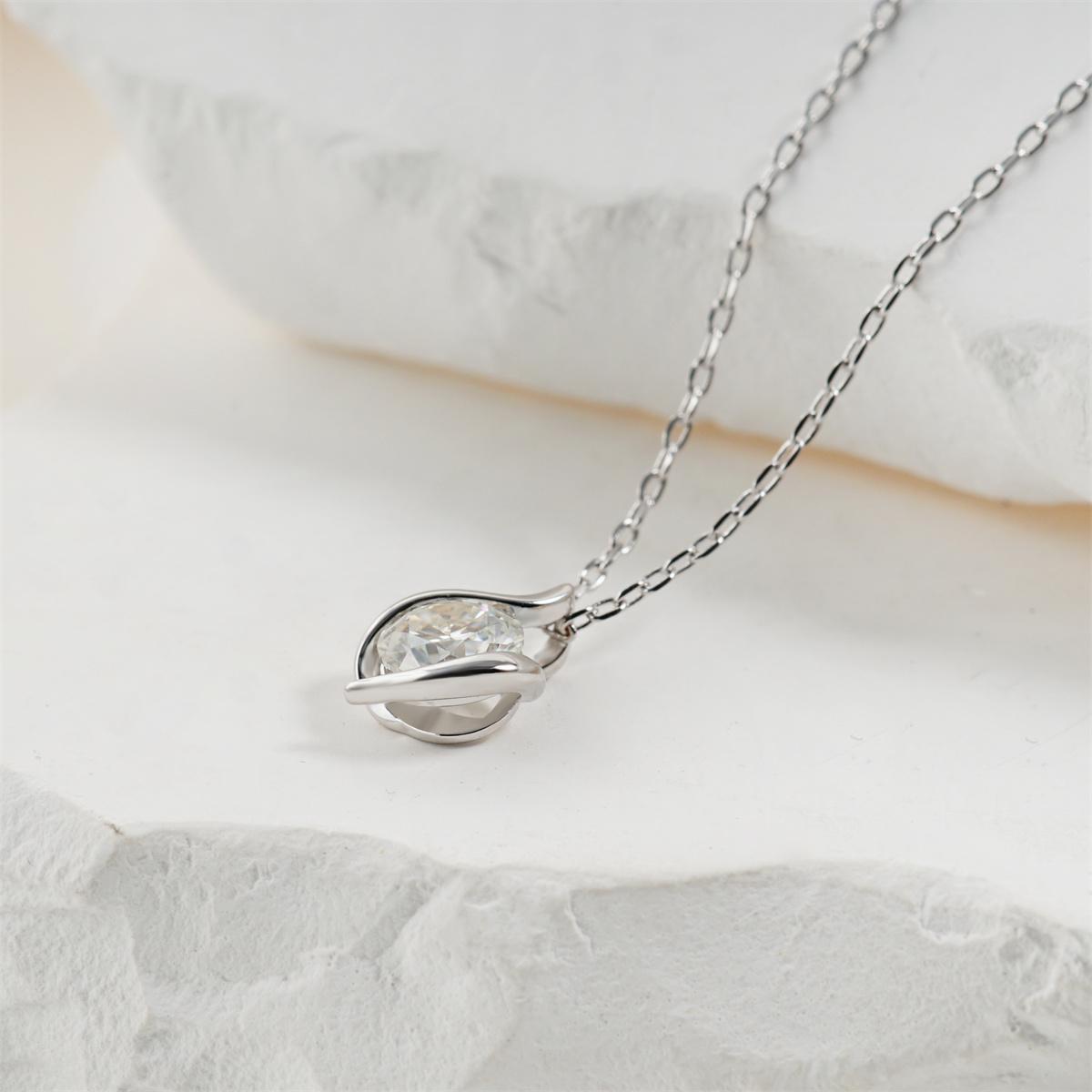 Moissanite 1ct Exclusive Memory Twist Radiance Pendant Necklace