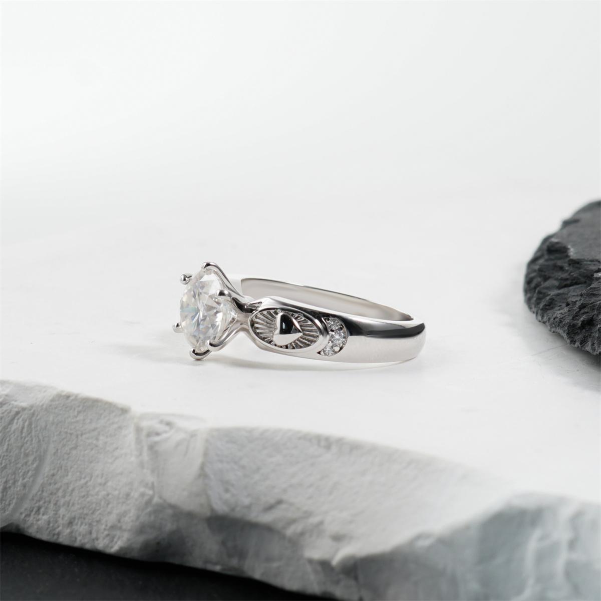 Moissanite 2ct Eternal Heart Round Cut Ring