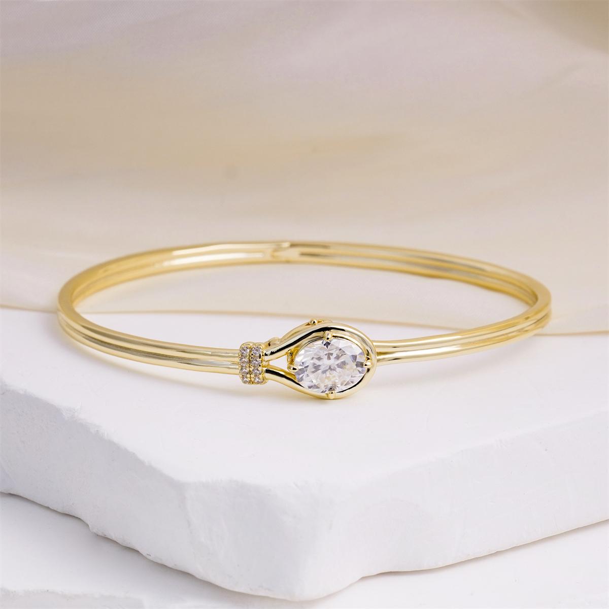 Moissanite 2ct Dreamscape Aesthetic Minimalist Bangle